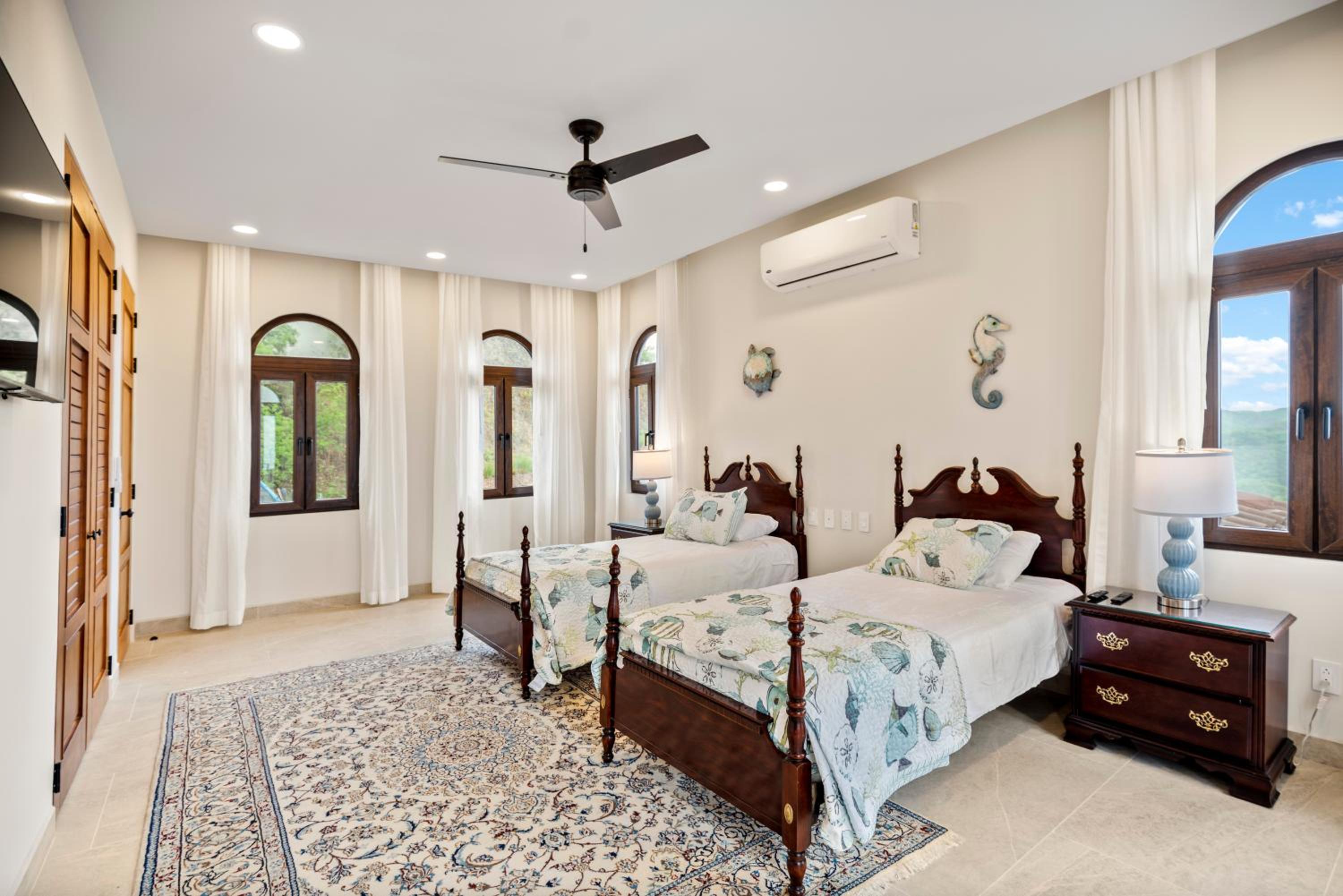 Brand New Luxury Home! El Encanto del Pacifico