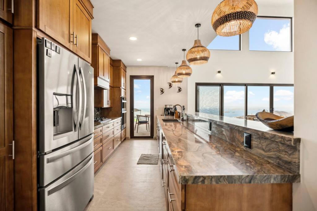 Brand New Luxury Home! El Encanto del Pacifico