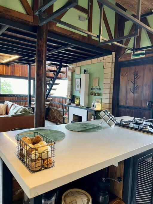Luxury mountain top cabin steps away from Jericó