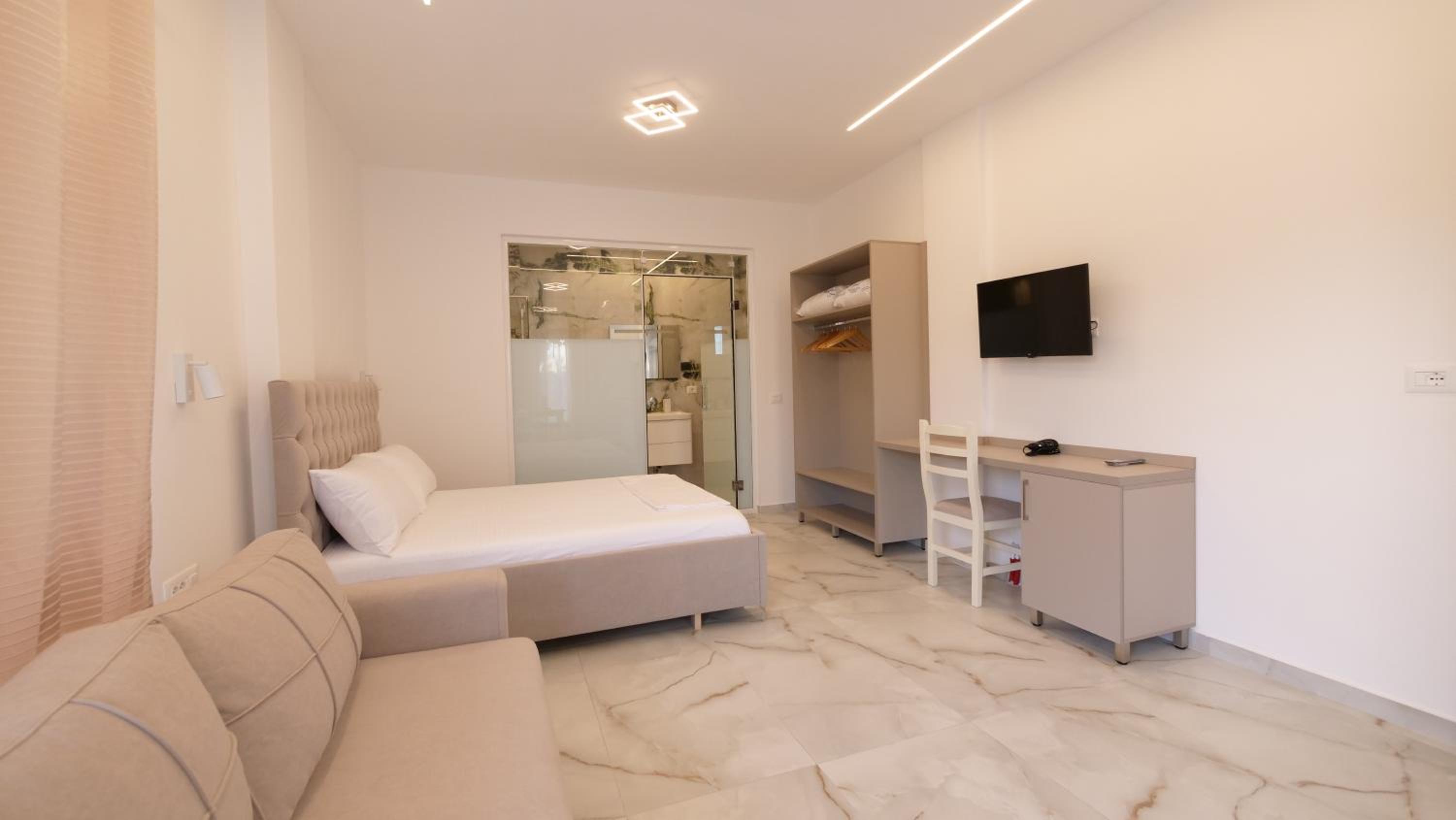 Blue Mare Apartments