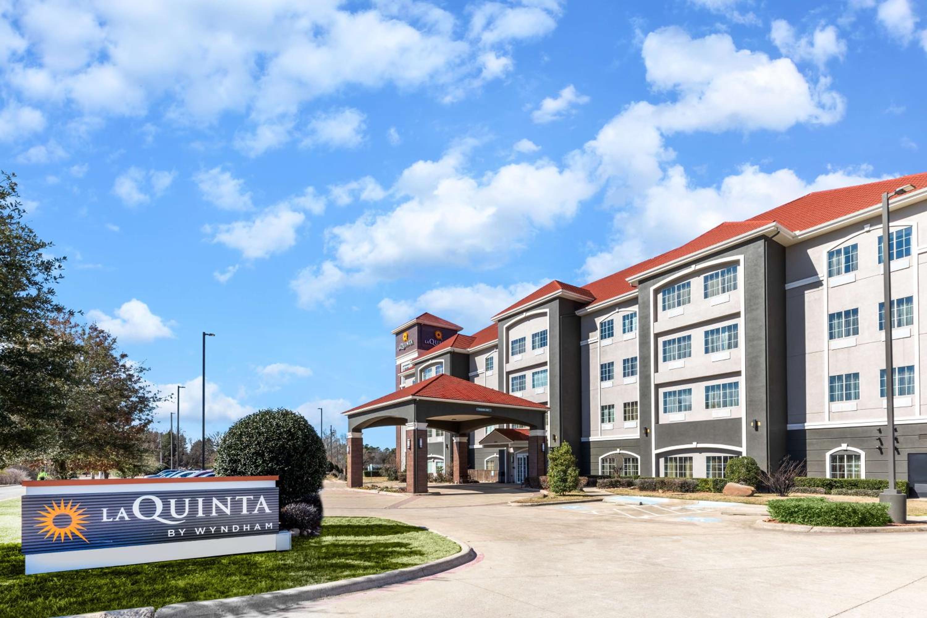 Mount Pleasant Vacations - La Quinta by Wyndham Mt. Pleasant - Property Image 1