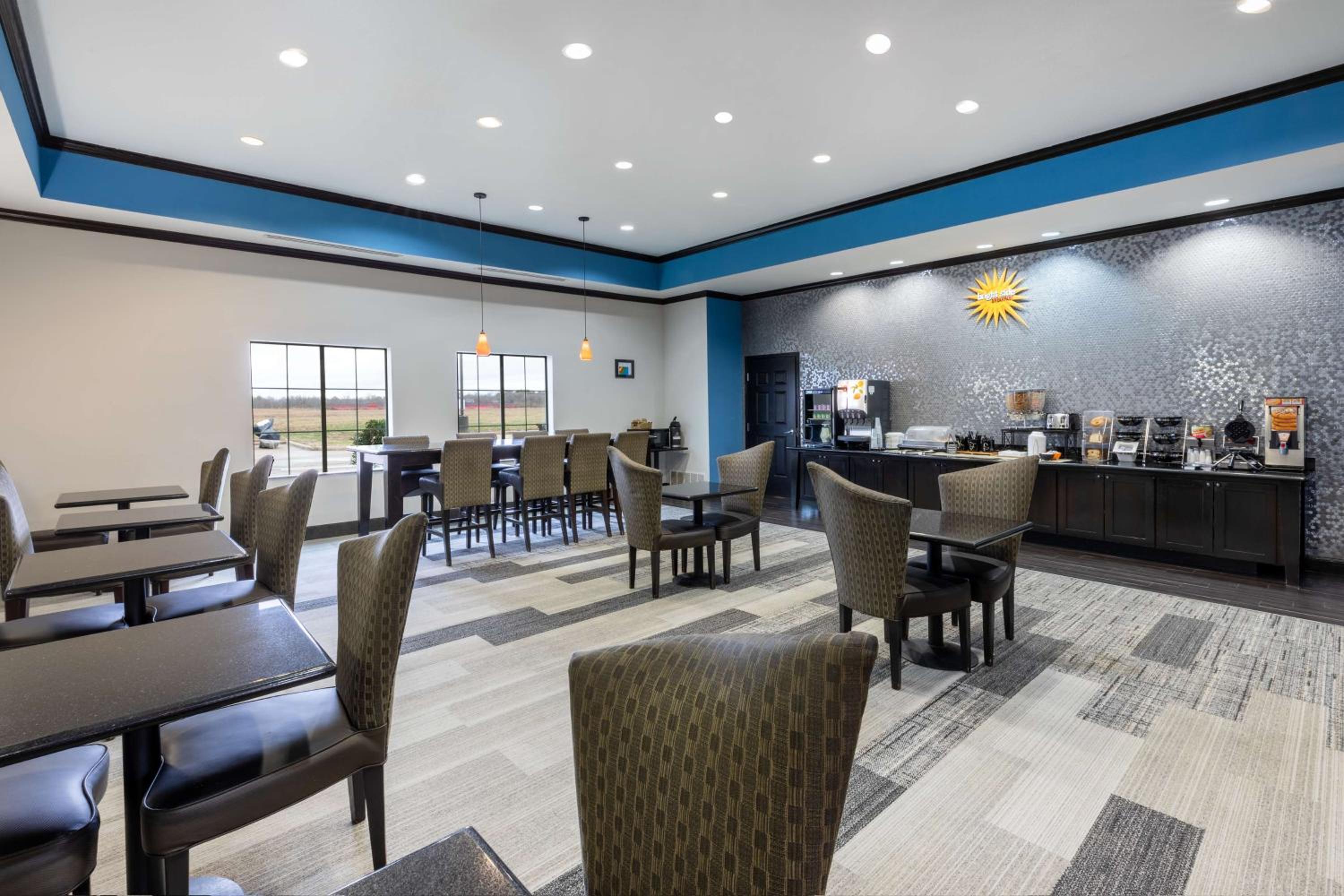 Mount Pleasant Vacations - La Quinta by Wyndham Mt. Pleasant - Property Image 5