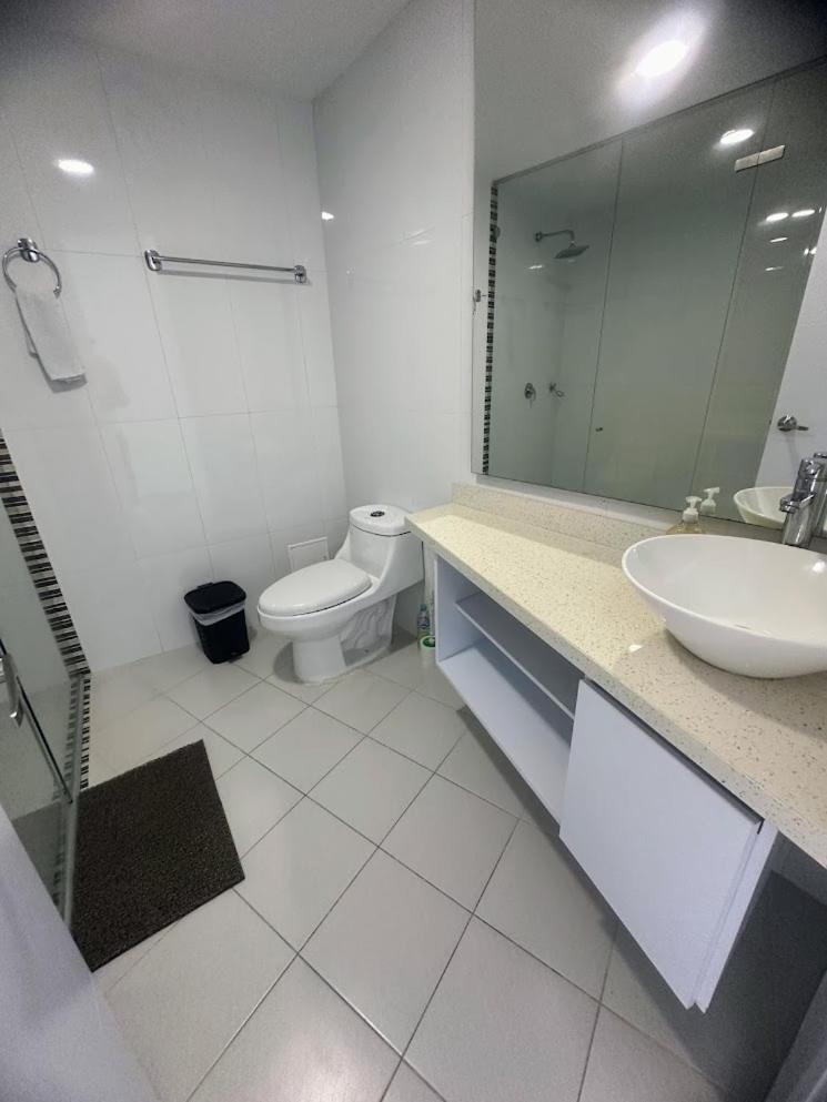 Front Ocean View Penthouse Cartagena