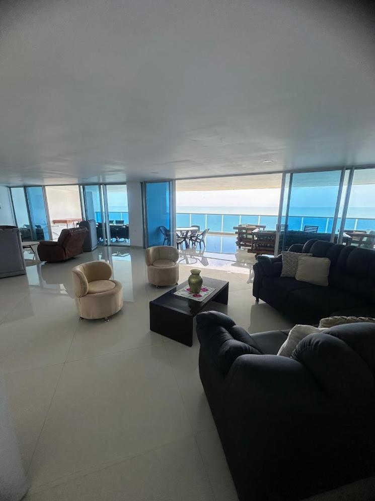 Front Ocean View Penthouse Cartagena