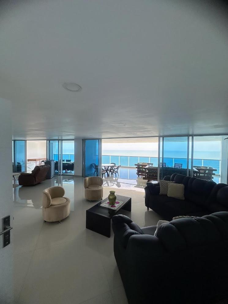 Front Ocean View Penthouse Cartagena