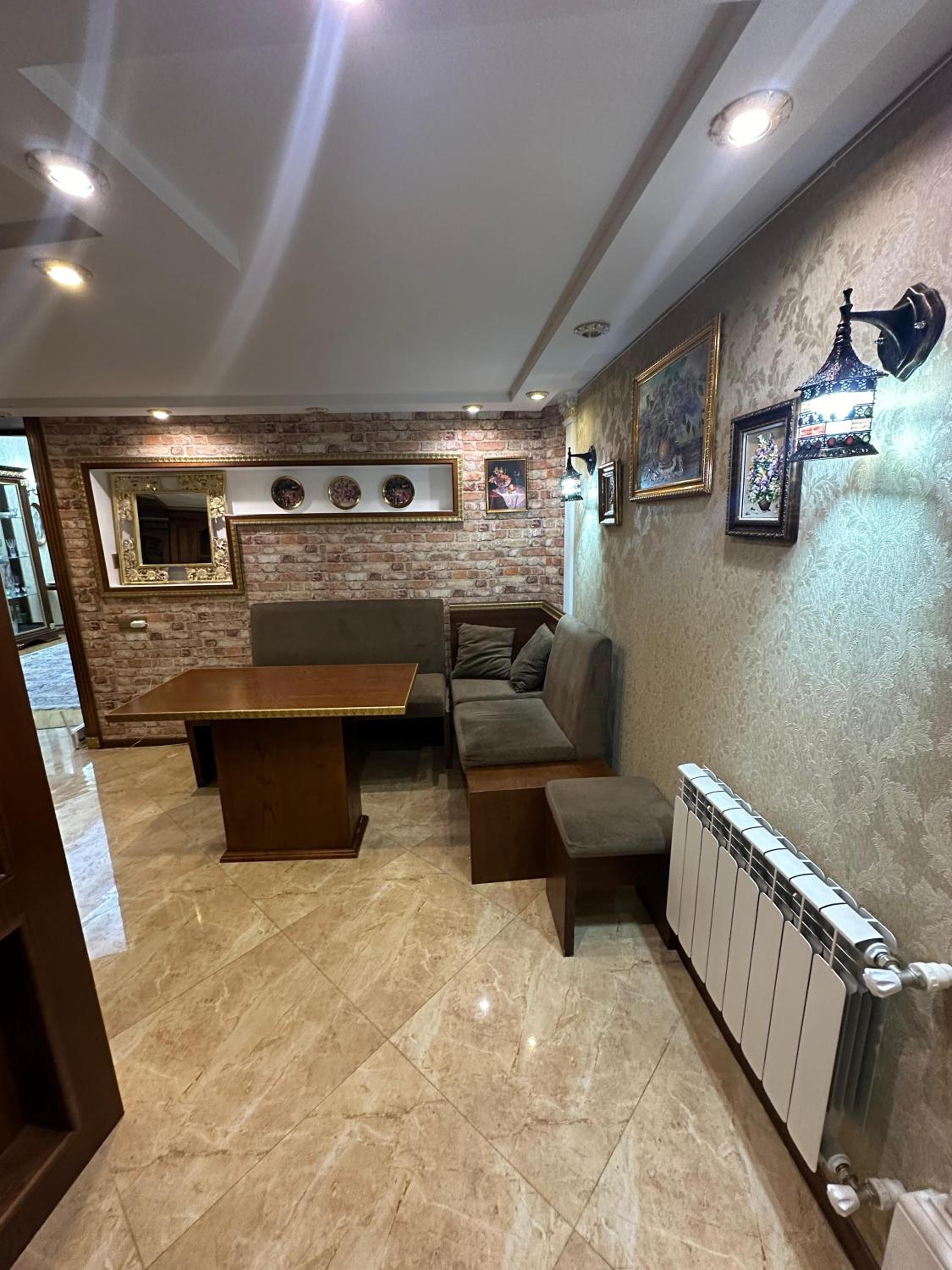 DENIZ PREMIUM LUX Apartment & F1 Big BALCONY and Terras with viewfor FORMULA 1
