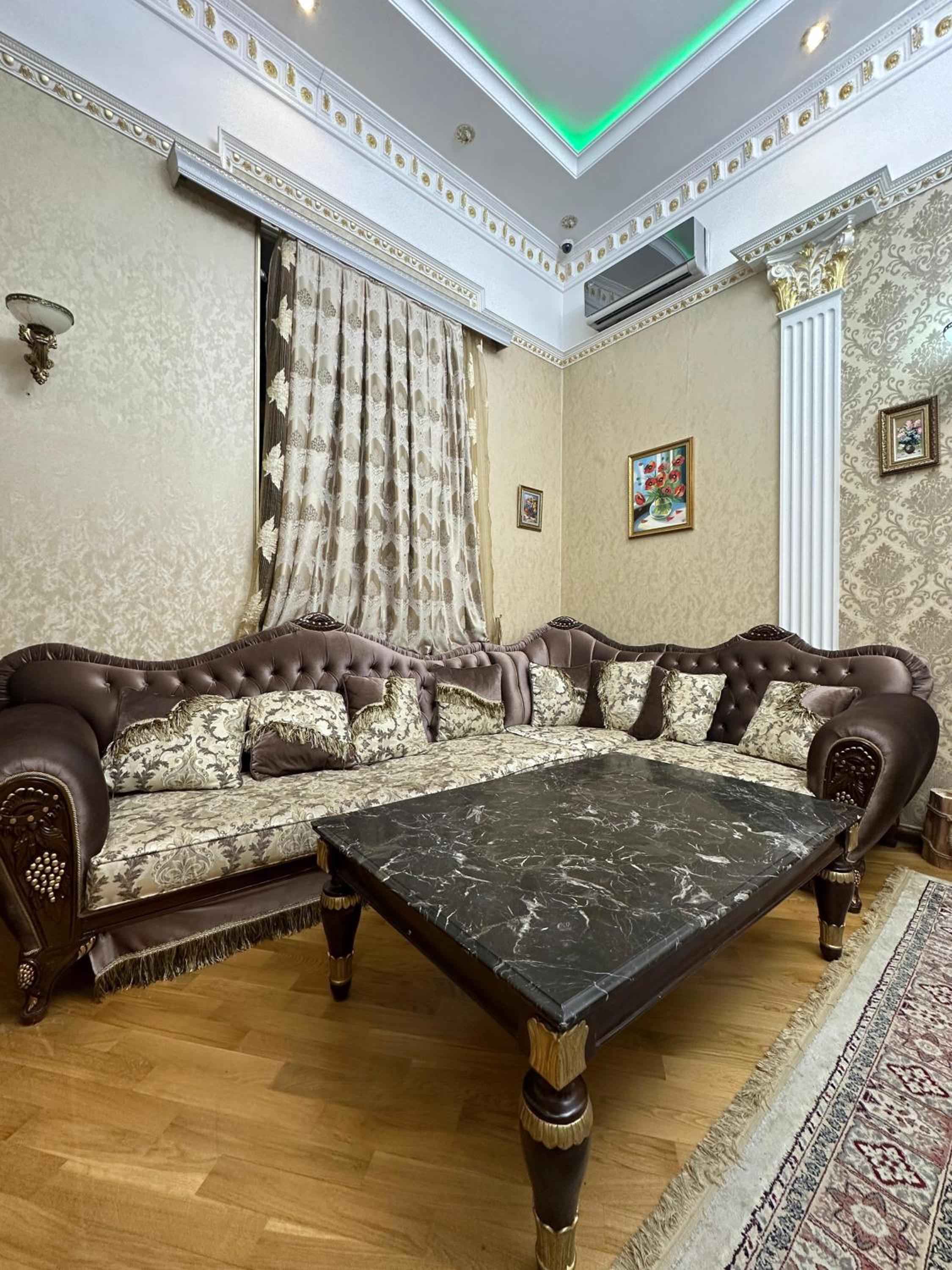 DENIZ PREMIUM LUX Apartment & F1 Big BALCONY and Terras with viewfor FORMULA 1