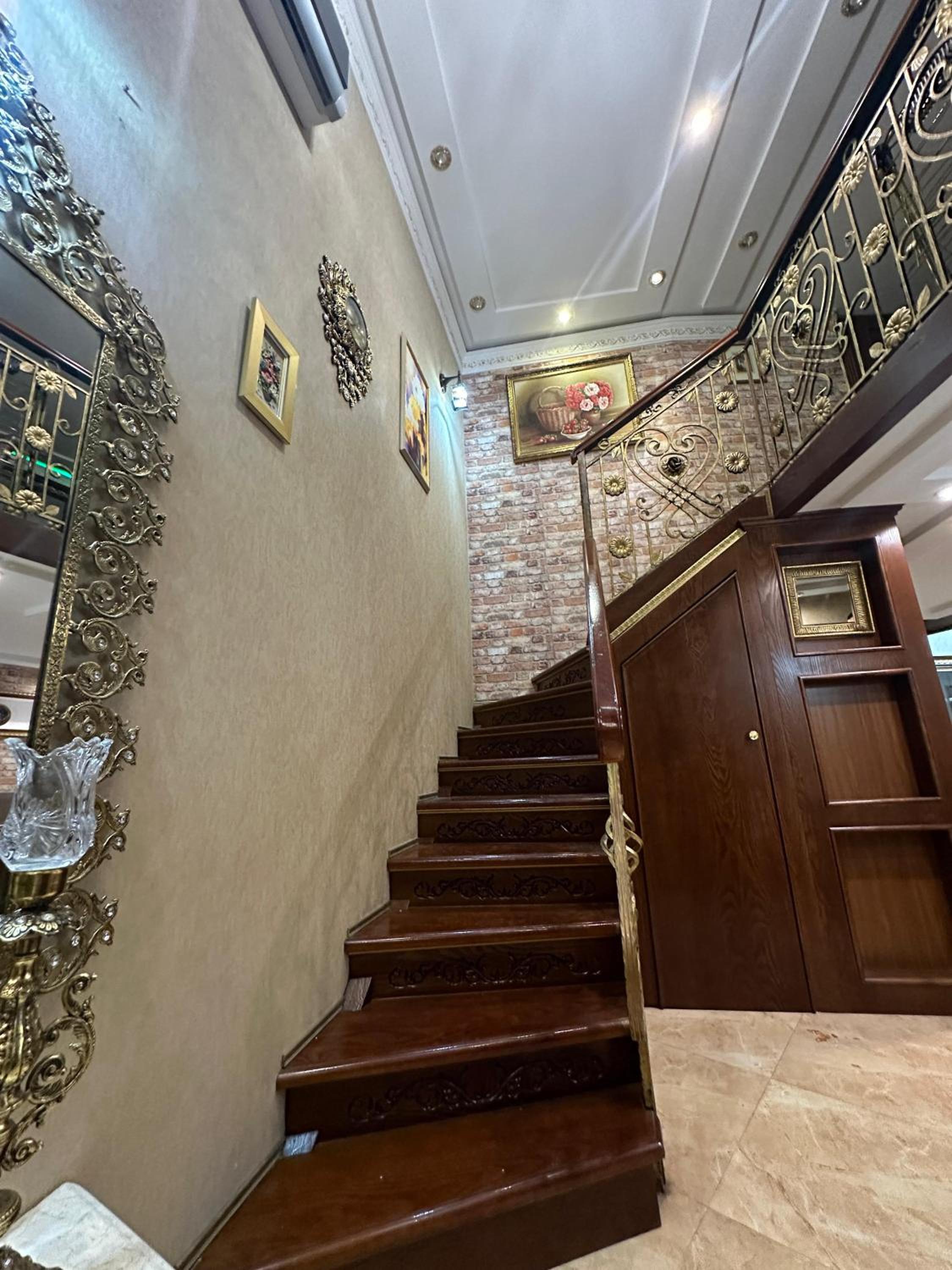 DENIZ PREMIUM LUX Apartment & F1 Big BALCONY and Terras with viewfor FORMULA 1