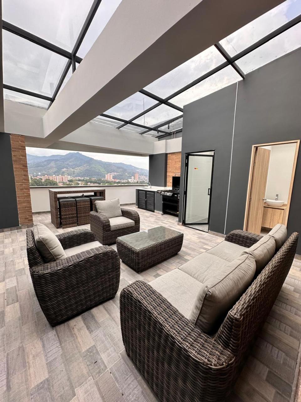 Aluna Apto/ Wellness and Enjoy