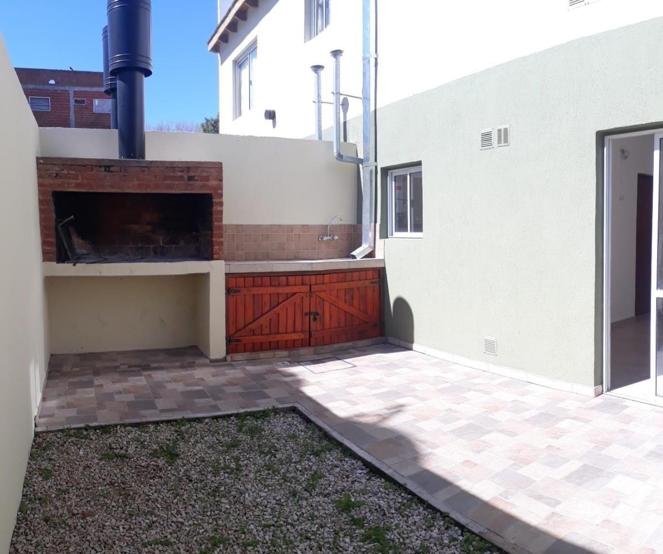 Departamentos en pleno centro Santa Teresita