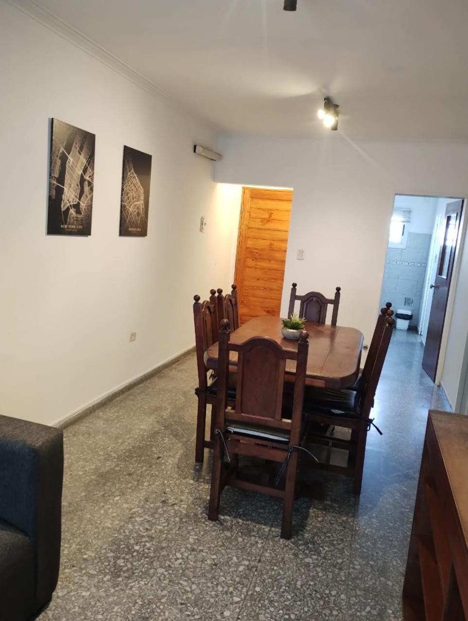 Alójate 13 B Departamento 2 dormitorios 2 o 4 personas Zona Hospital Español- Estadio Único