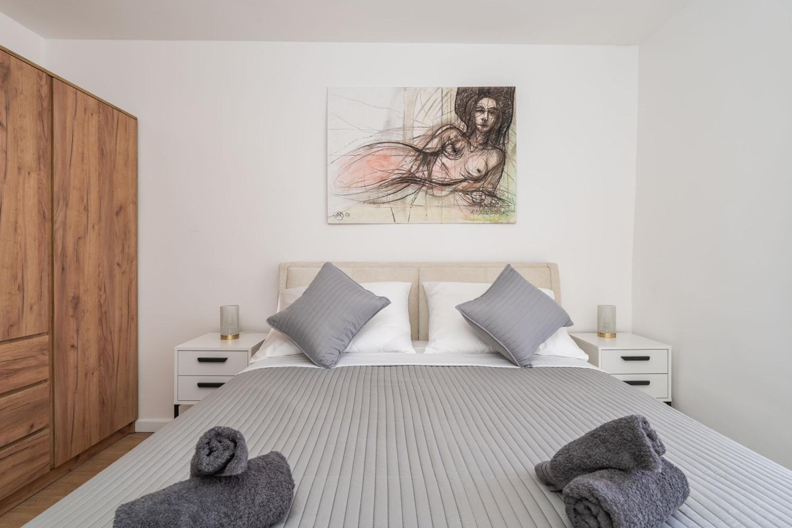 L & M Apartment - Perfect Old Town Location Two Bedroom House