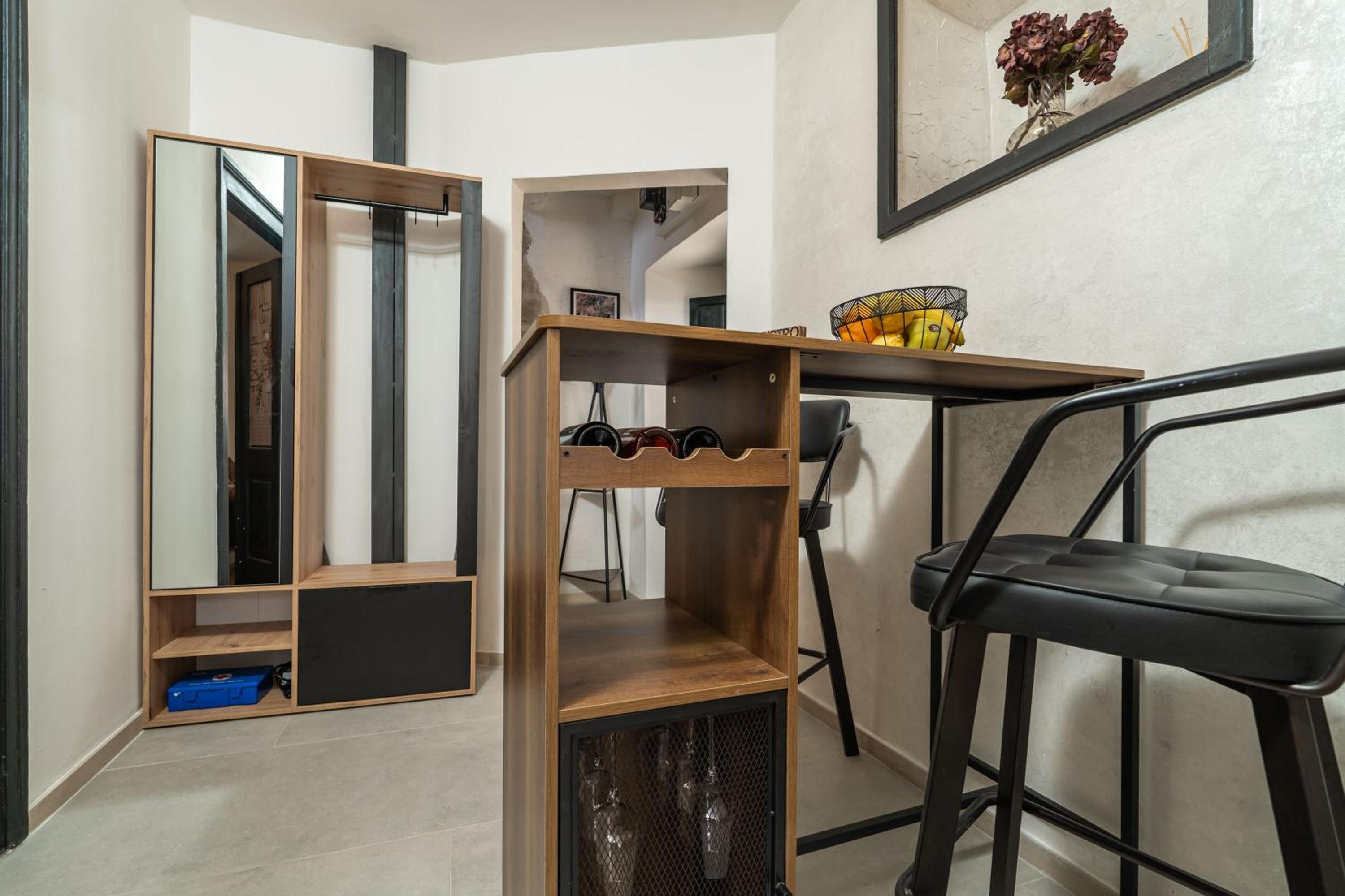 L & M Apartment - Perfect Old Town Location Two Bedroom House