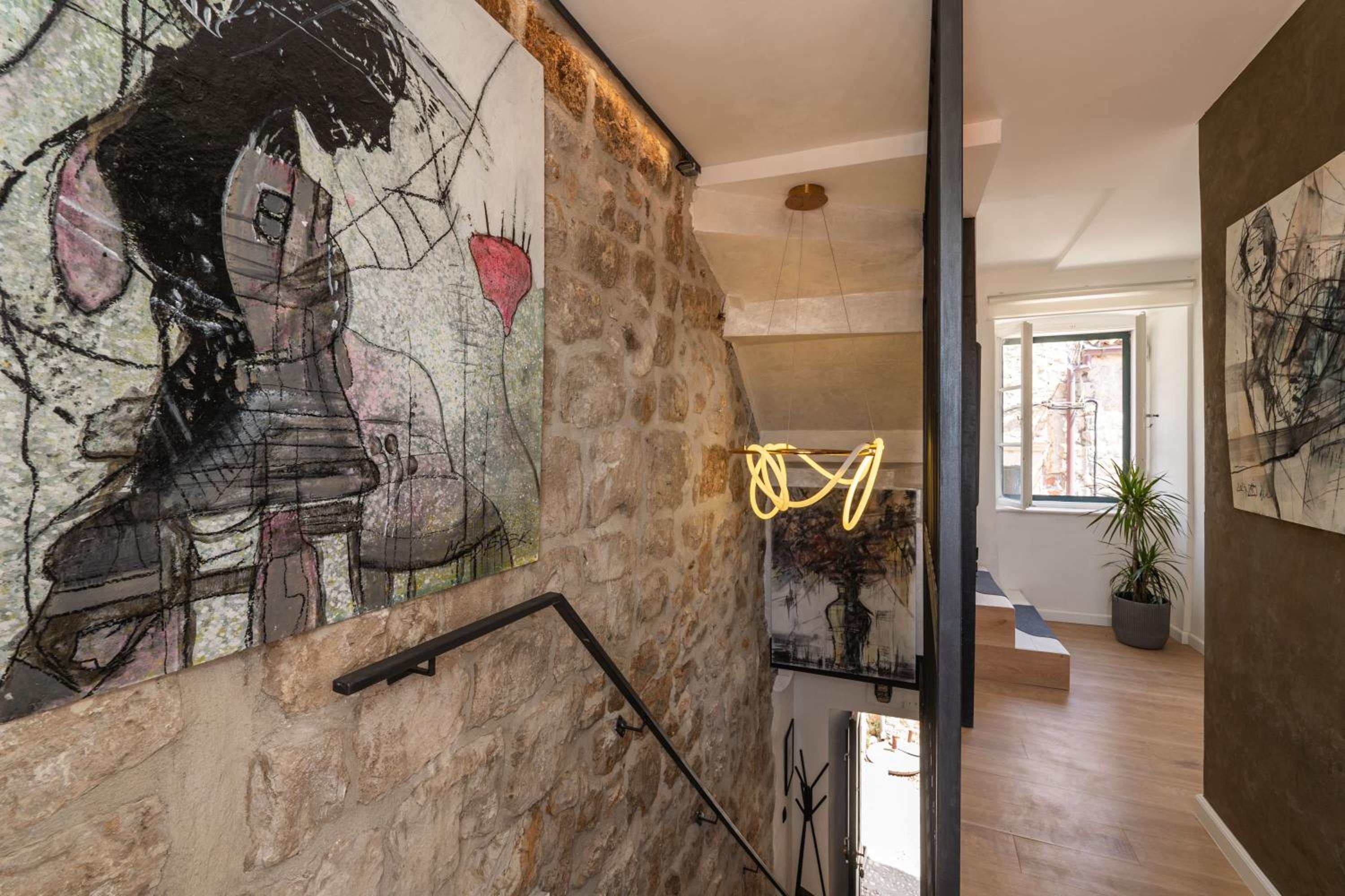 L & M Apartment - Perfect Old Town Location Two Bedroom House