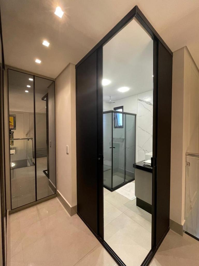Luxury Duplex Jacuzzi Privada e Móveis Assinados
