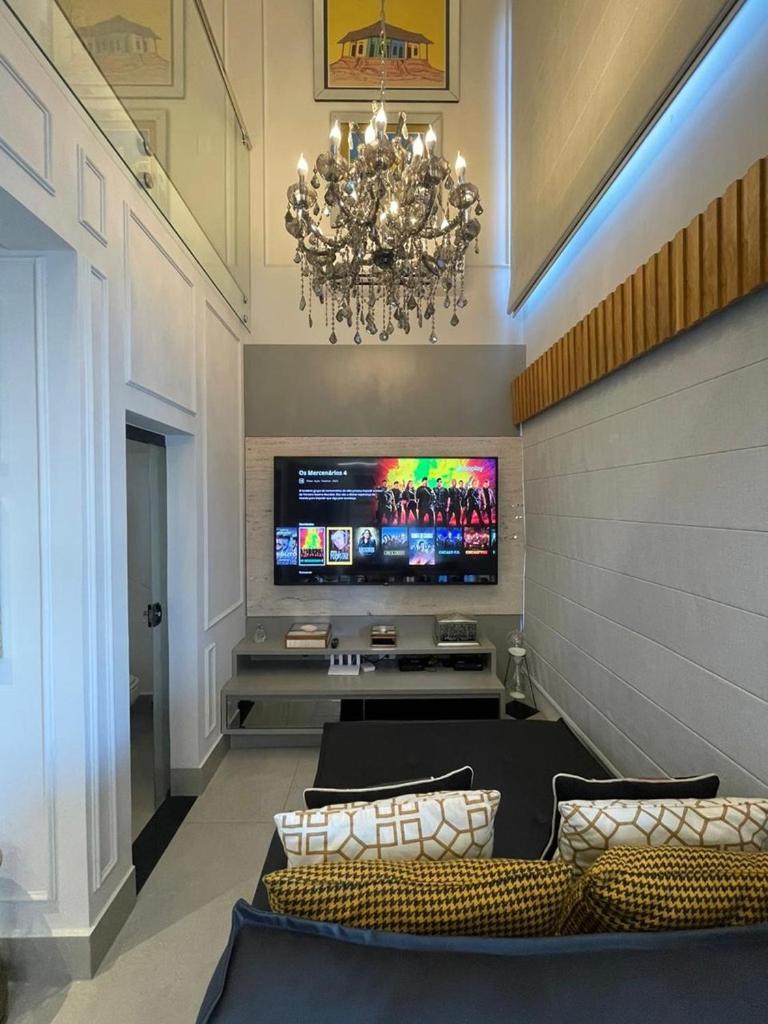 Luxury Duplex Jacuzzi Privada e Móveis Assinados