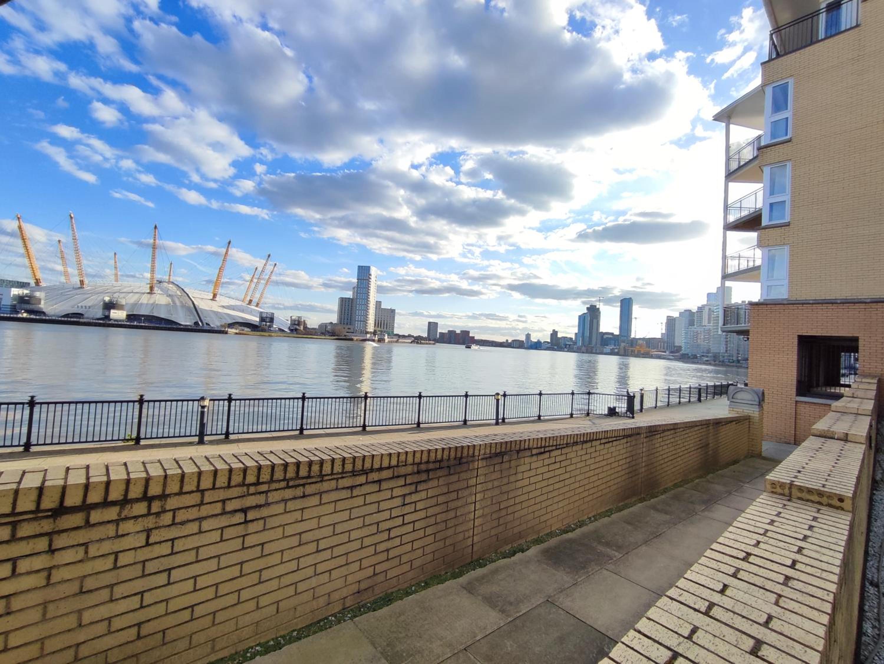 Immaculate 3Bed Apt, Close To O2, Excel, London Stadium & City