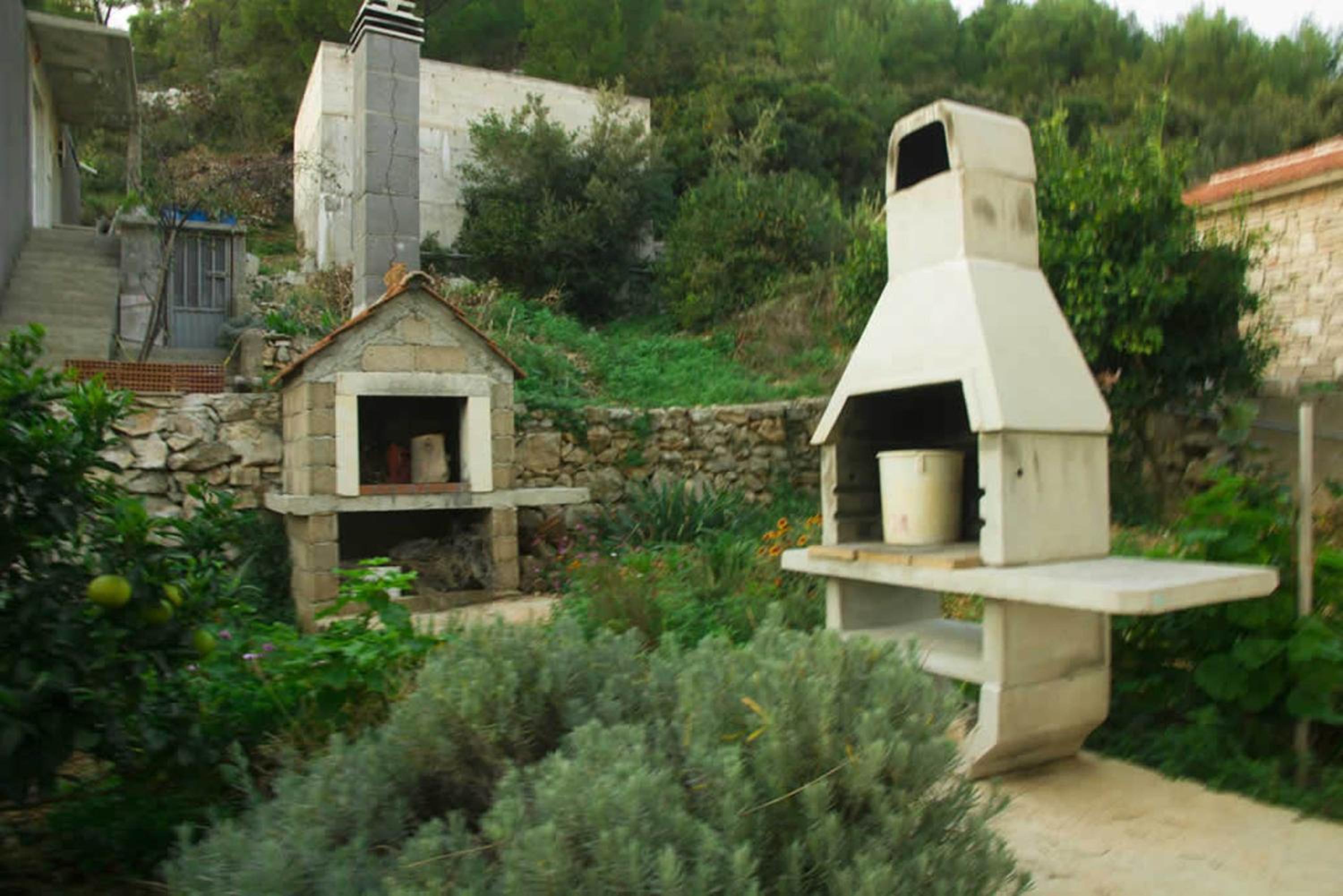 Charming Apartment with Sea View, Gdinj, 70 m², Garden