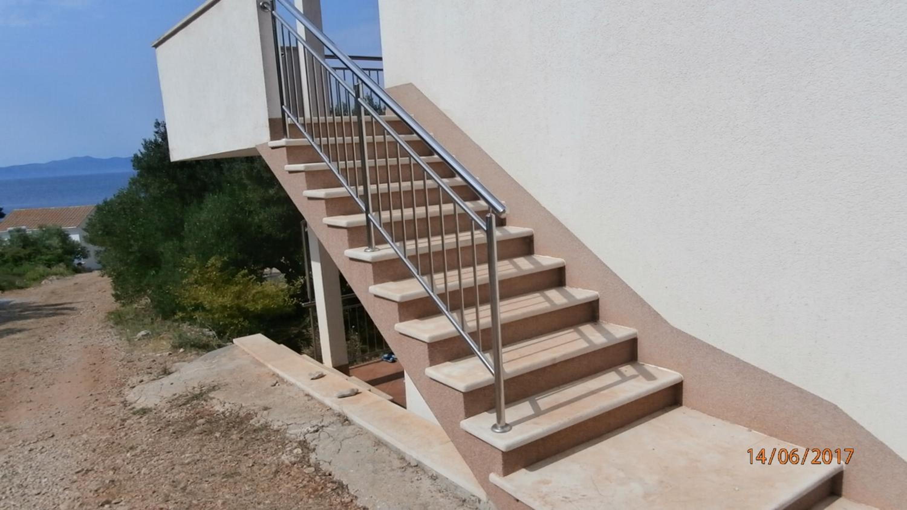 Charming Apartment with Sea View, Gdinj, 70 m², Garden
