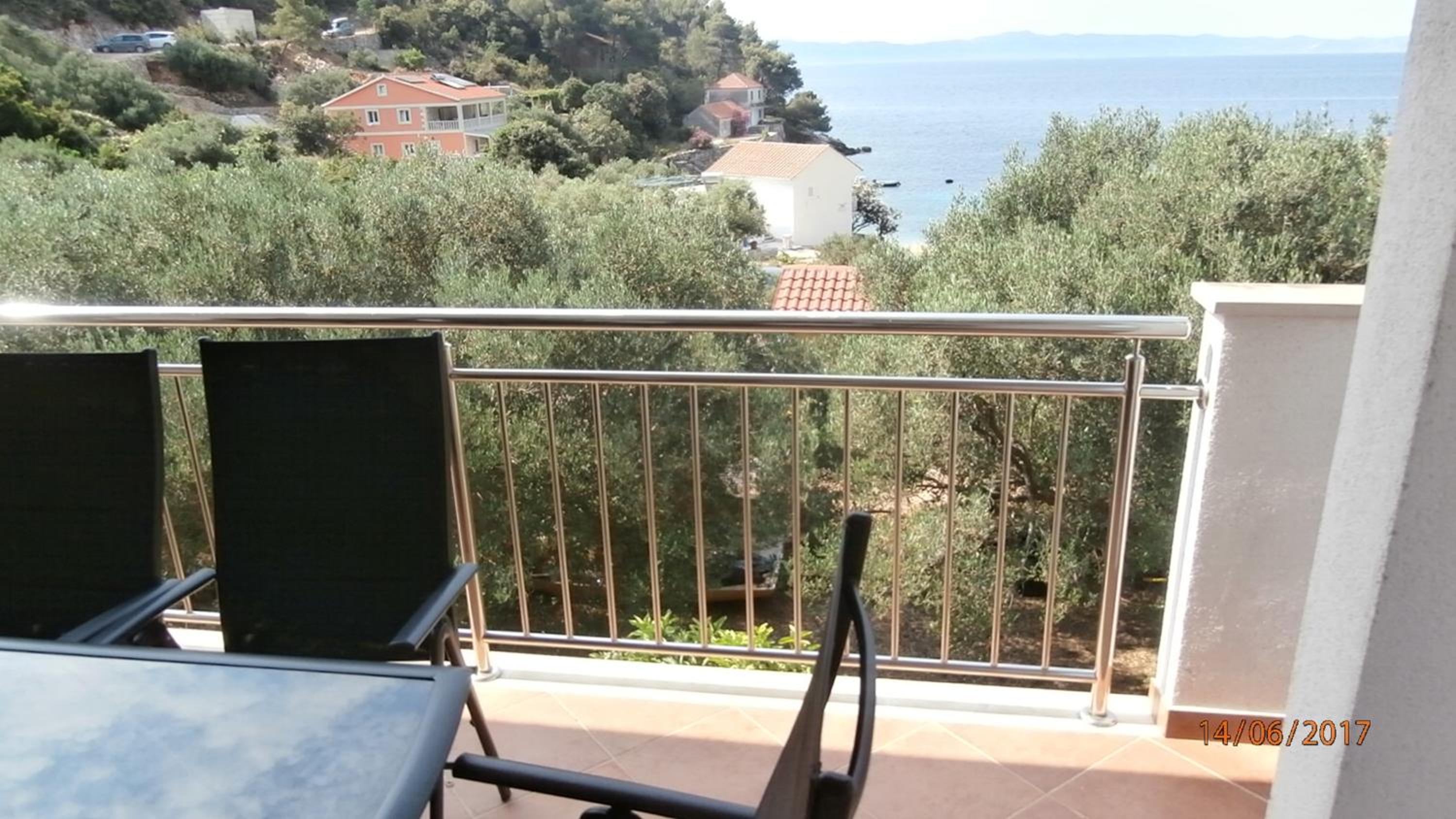 Charming Apartment with Sea View, Gdinj, 70 m², Garden