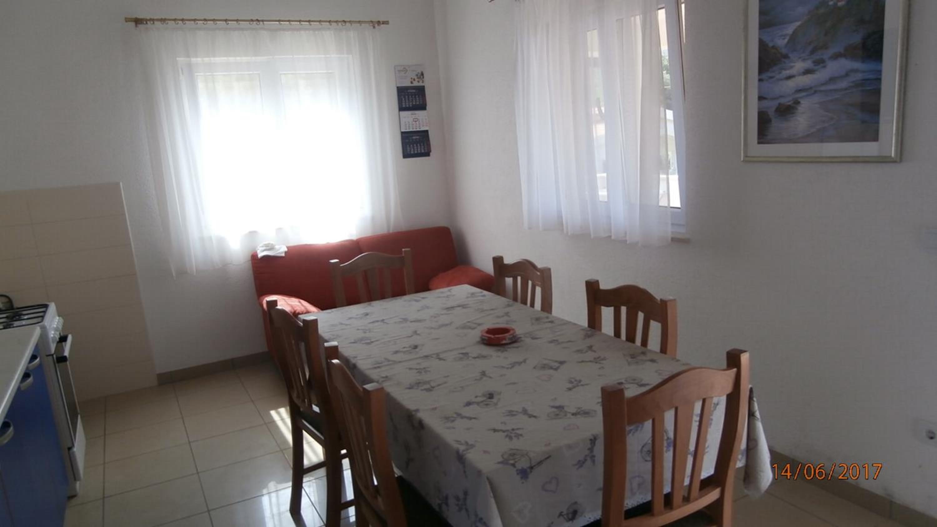 Charming Apartment with Sea View, Gdinj, 70 m², Garden