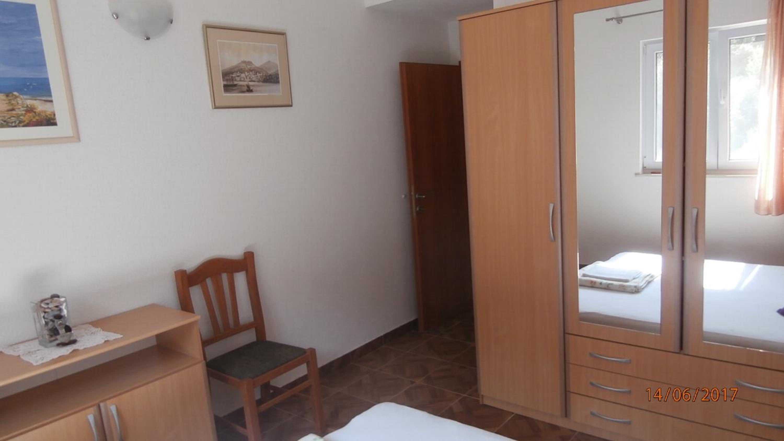 Charming Apartment with Sea View, Gdinj, 70 m², Garden