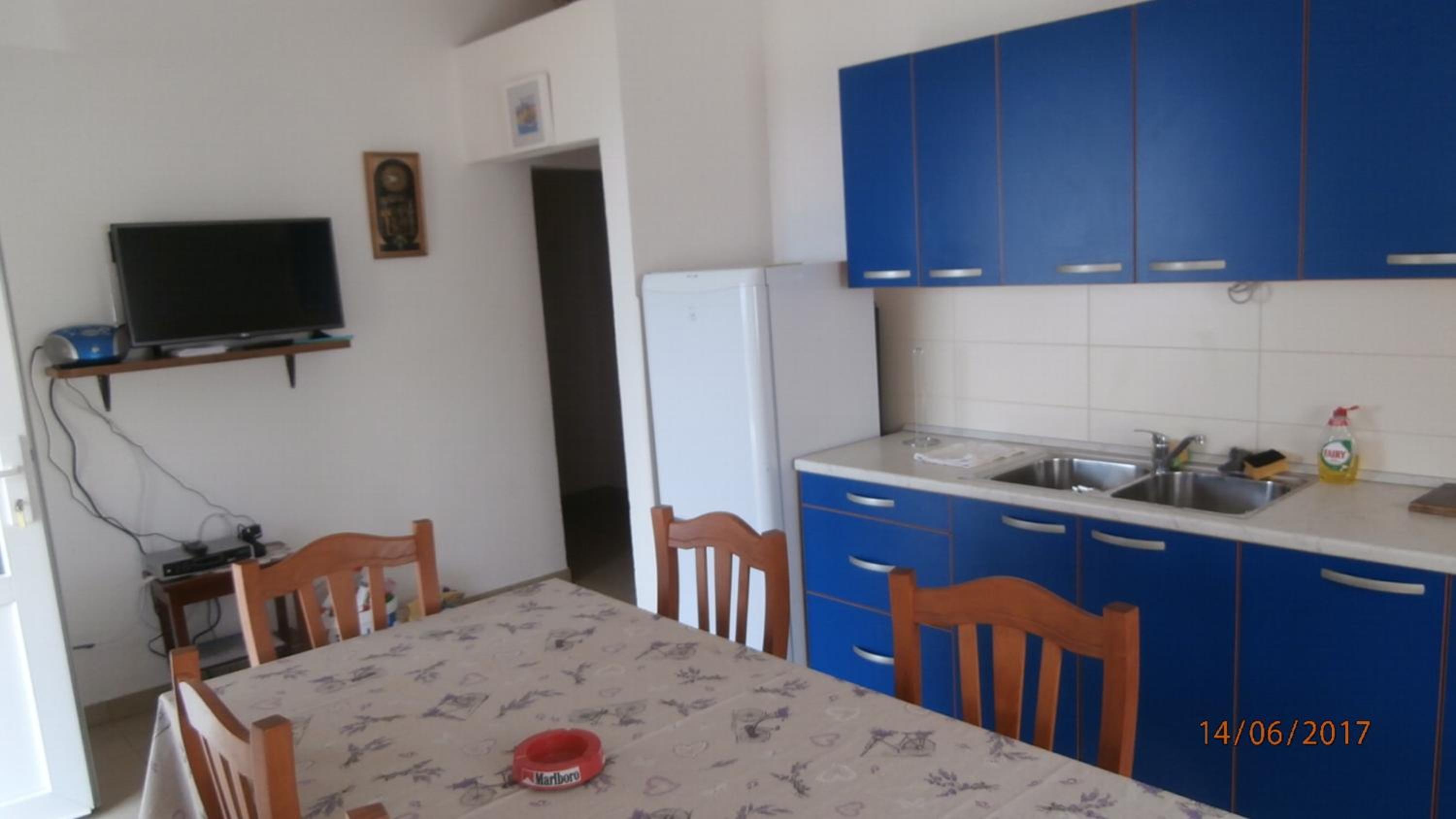 Charming Apartment with Sea View, Gdinj, 70 m², Garden