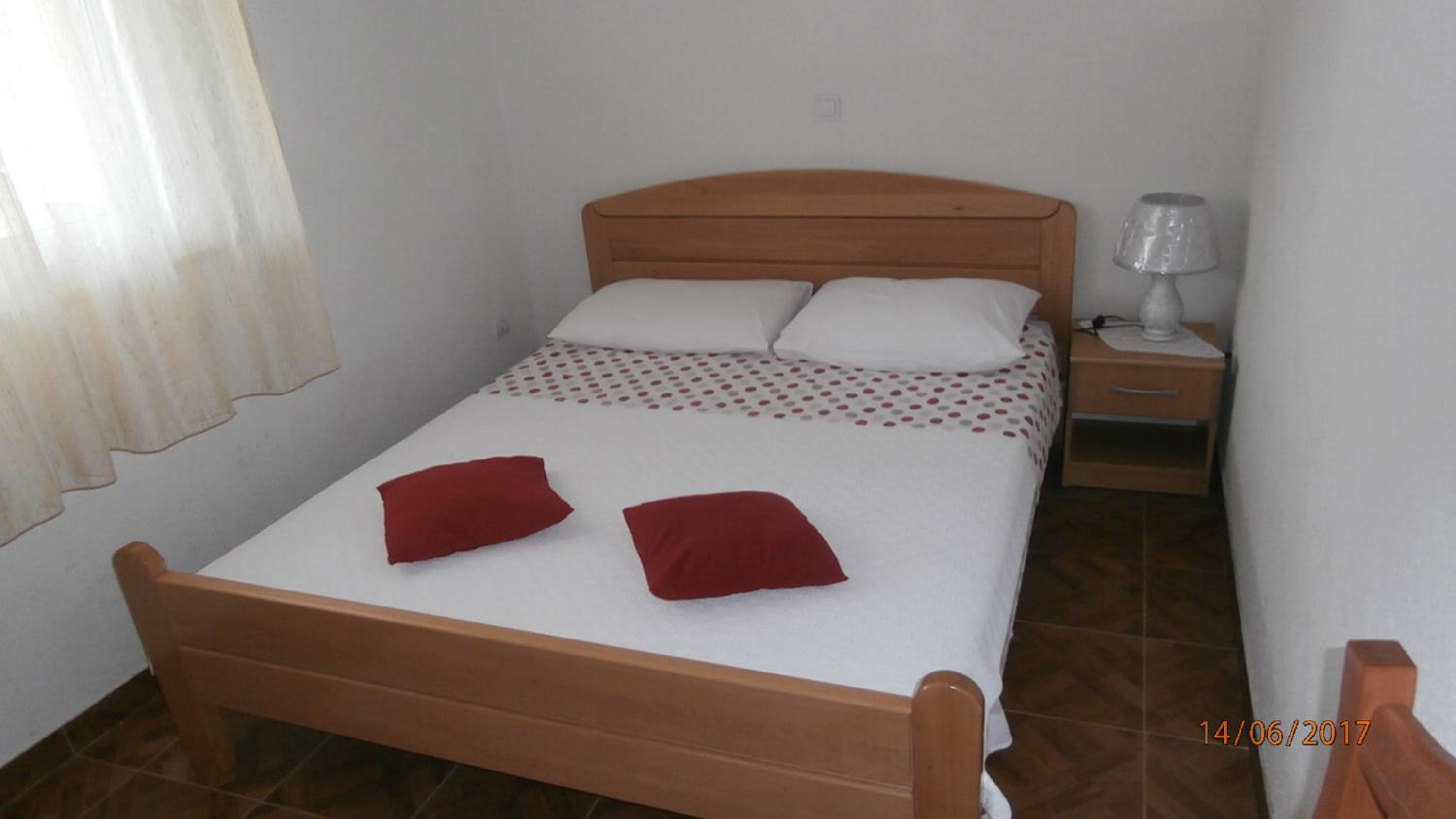 Charming Apartment with Sea View, Gdinj, 70 m², Garden