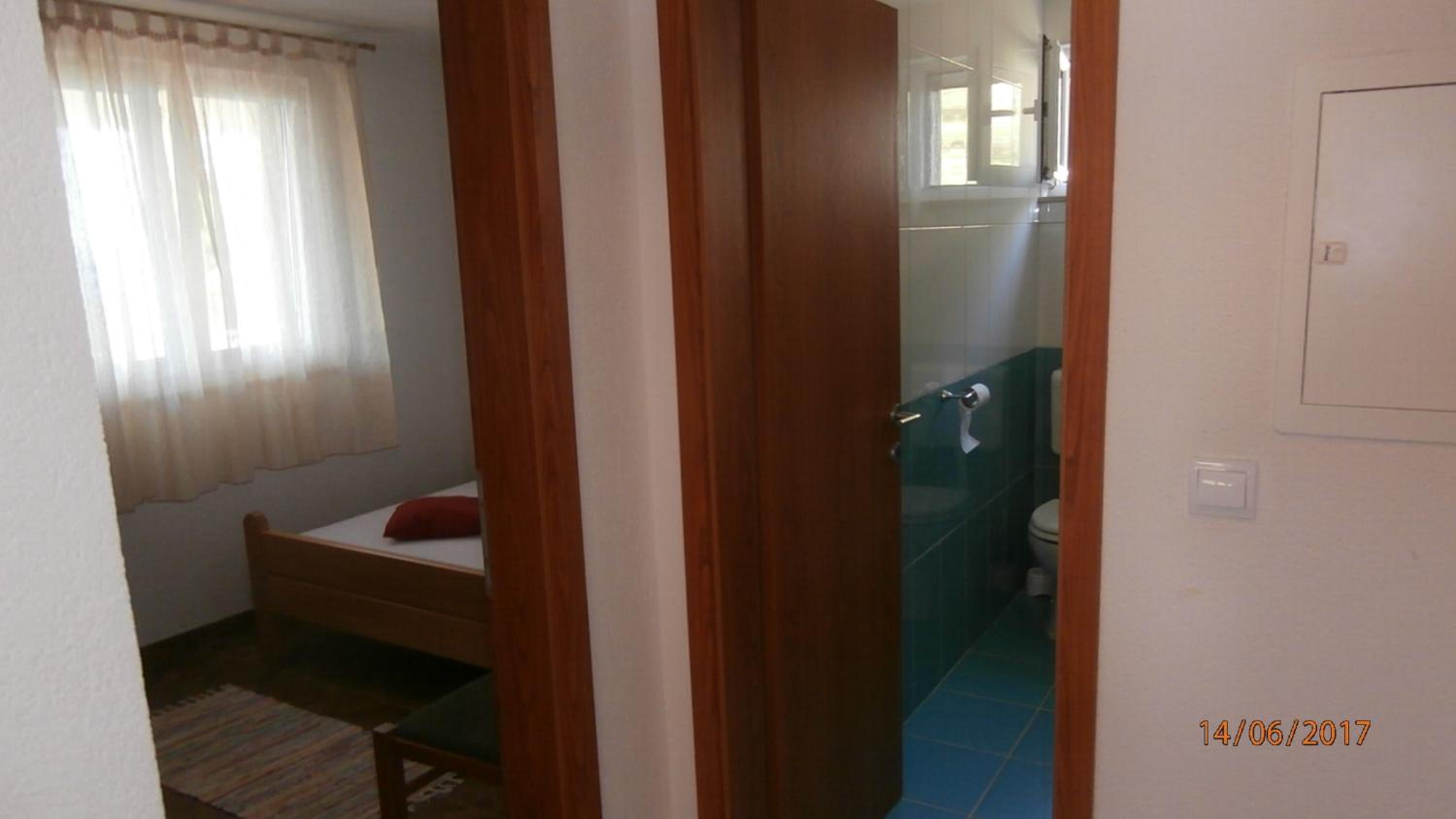Charming Apartment with Sea View, Gdinj, 70 m², Garden
