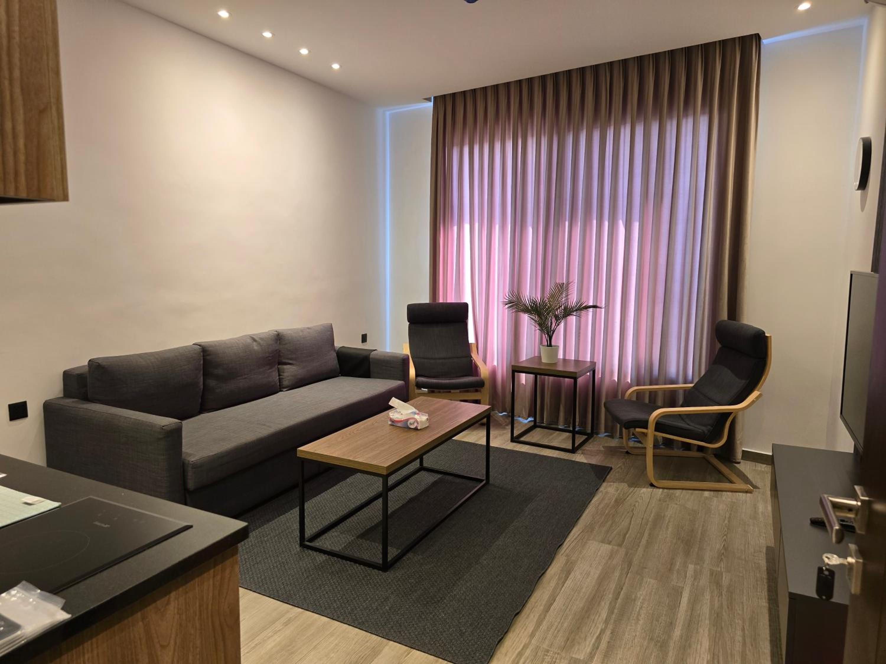 Alshakreen suites