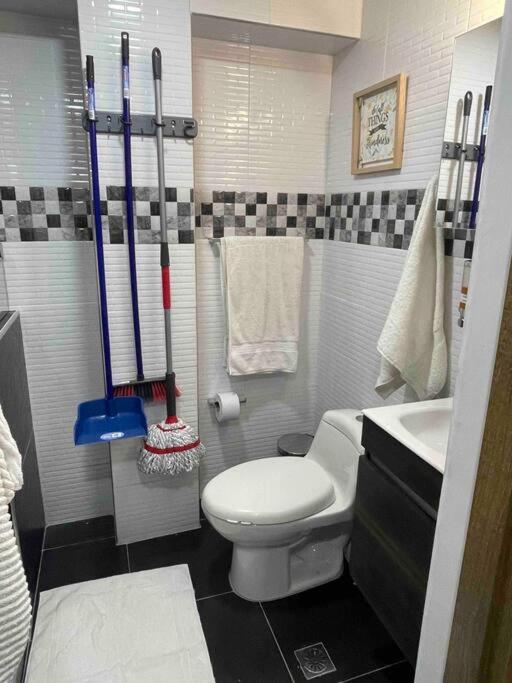 Pretty & Modern Private Studio 202