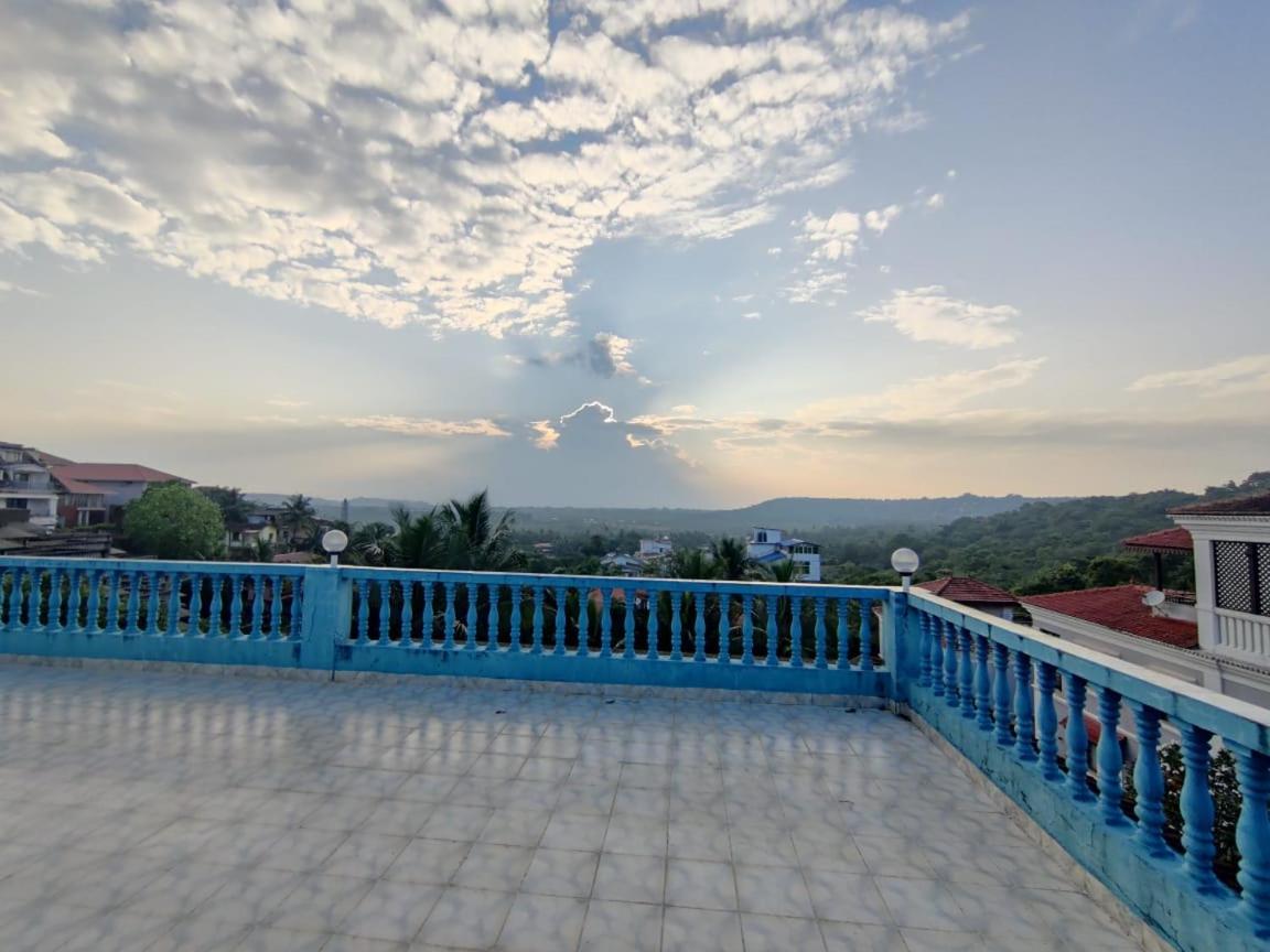 Amazing 4BHK Villa with Private Swimming Pool Near Candolim Beach