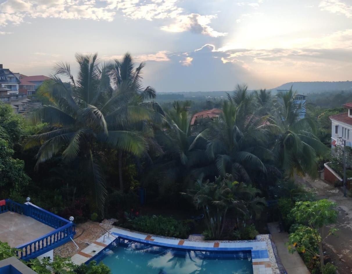 Amazing 4BHK Villa with Private Swimming Pool Near Candolim Beach