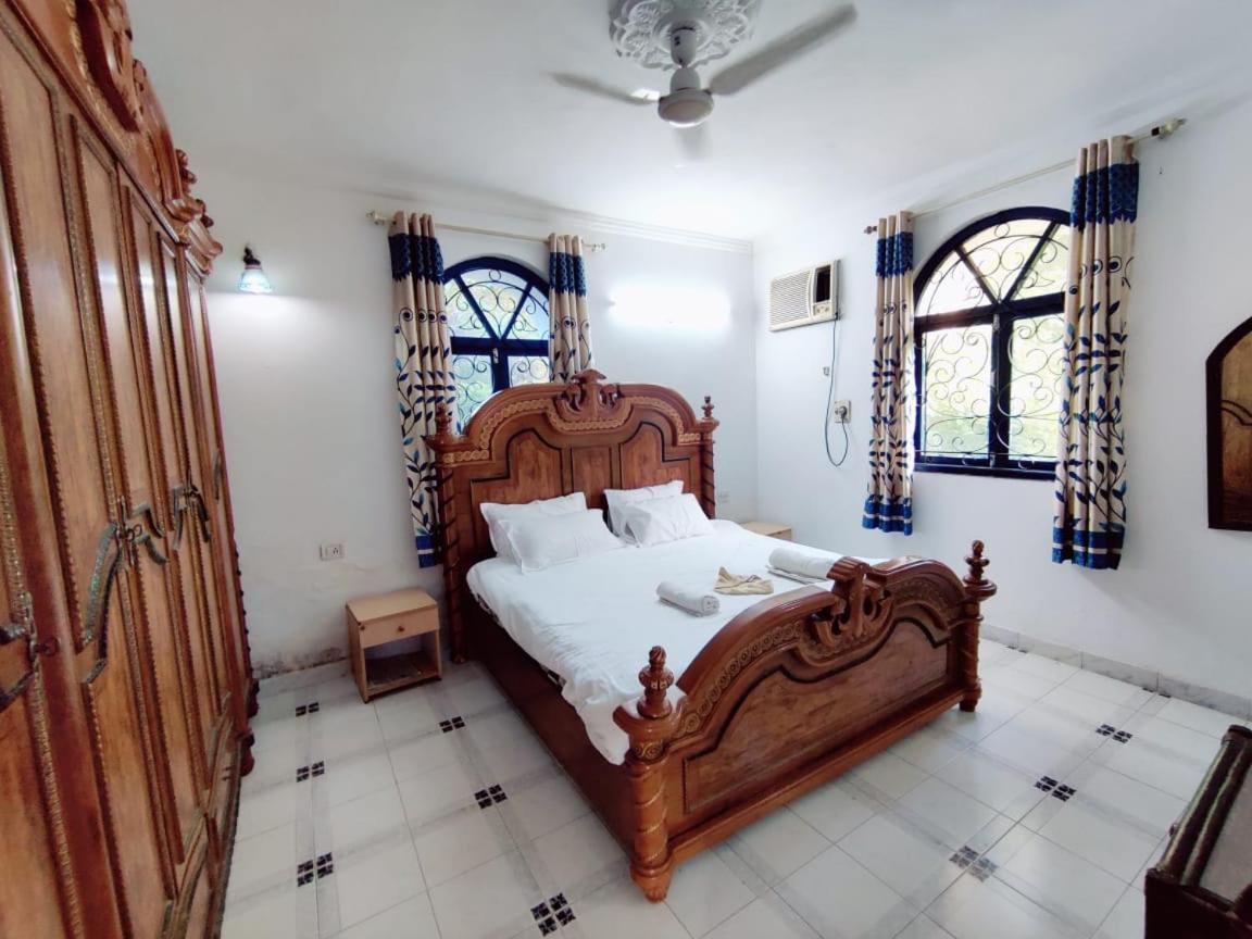 Amazing 4BHK Villa with Private Swimming Pool Near Candolim Beach