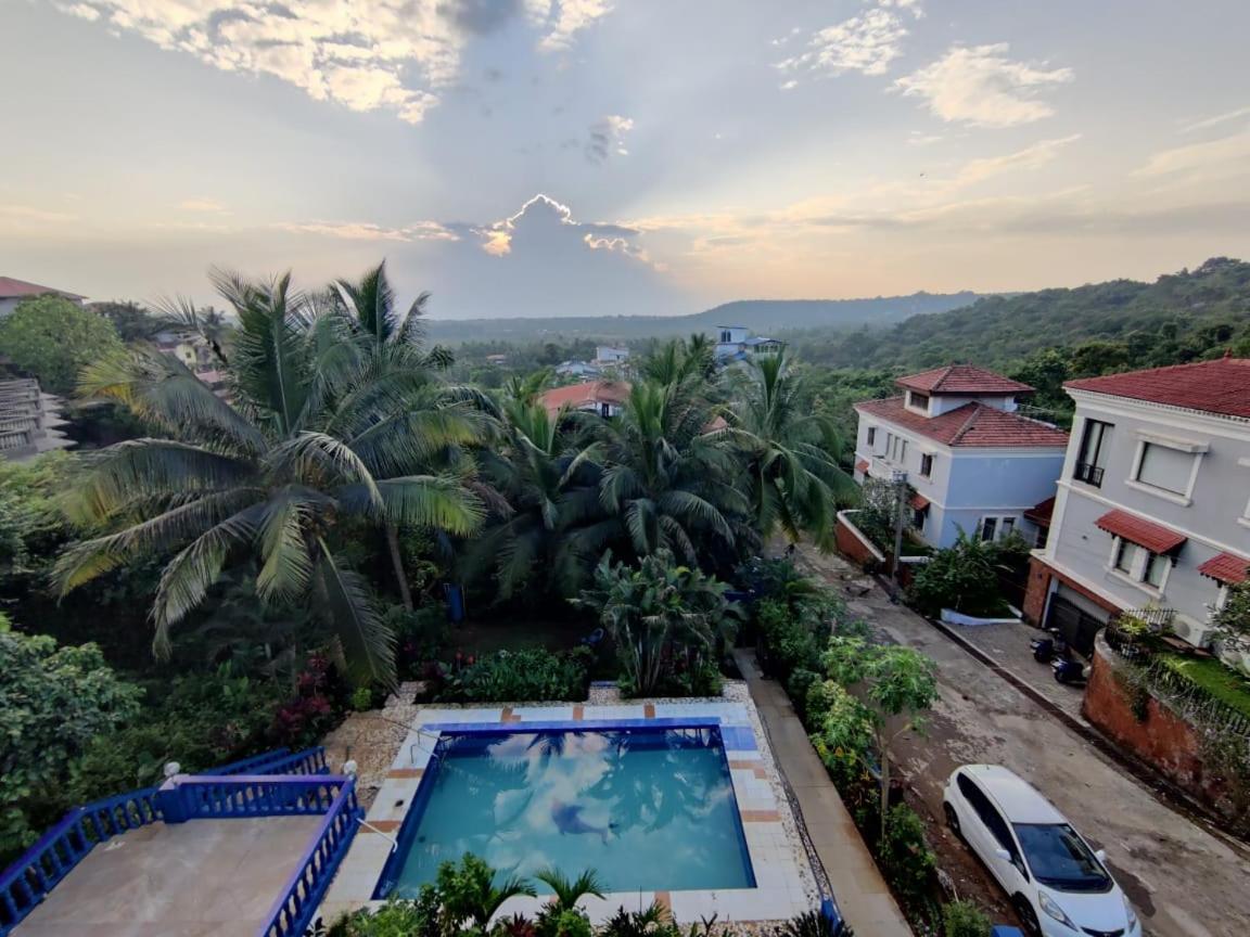 Amazing 4BHK Villa with Private Swimming Pool Near Candolim Beach