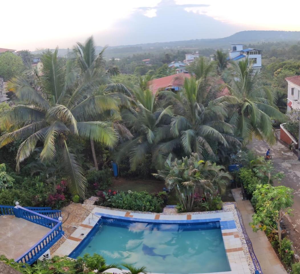 Amazing 4BHK Villa with Private Swimming Pool Near Candolim Beach
