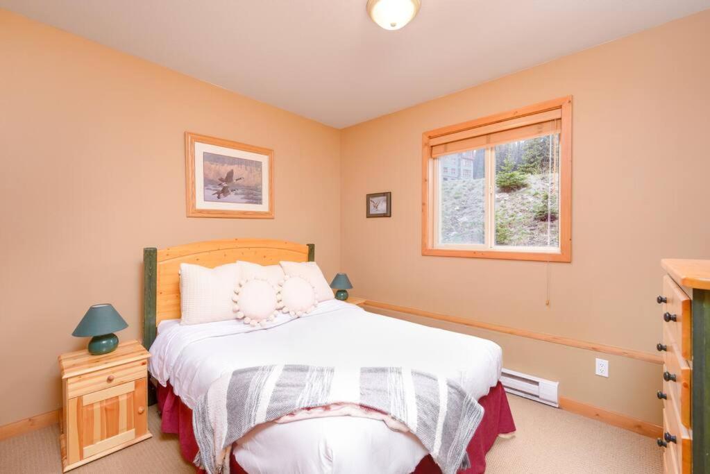 Snowy Creek Chalet
