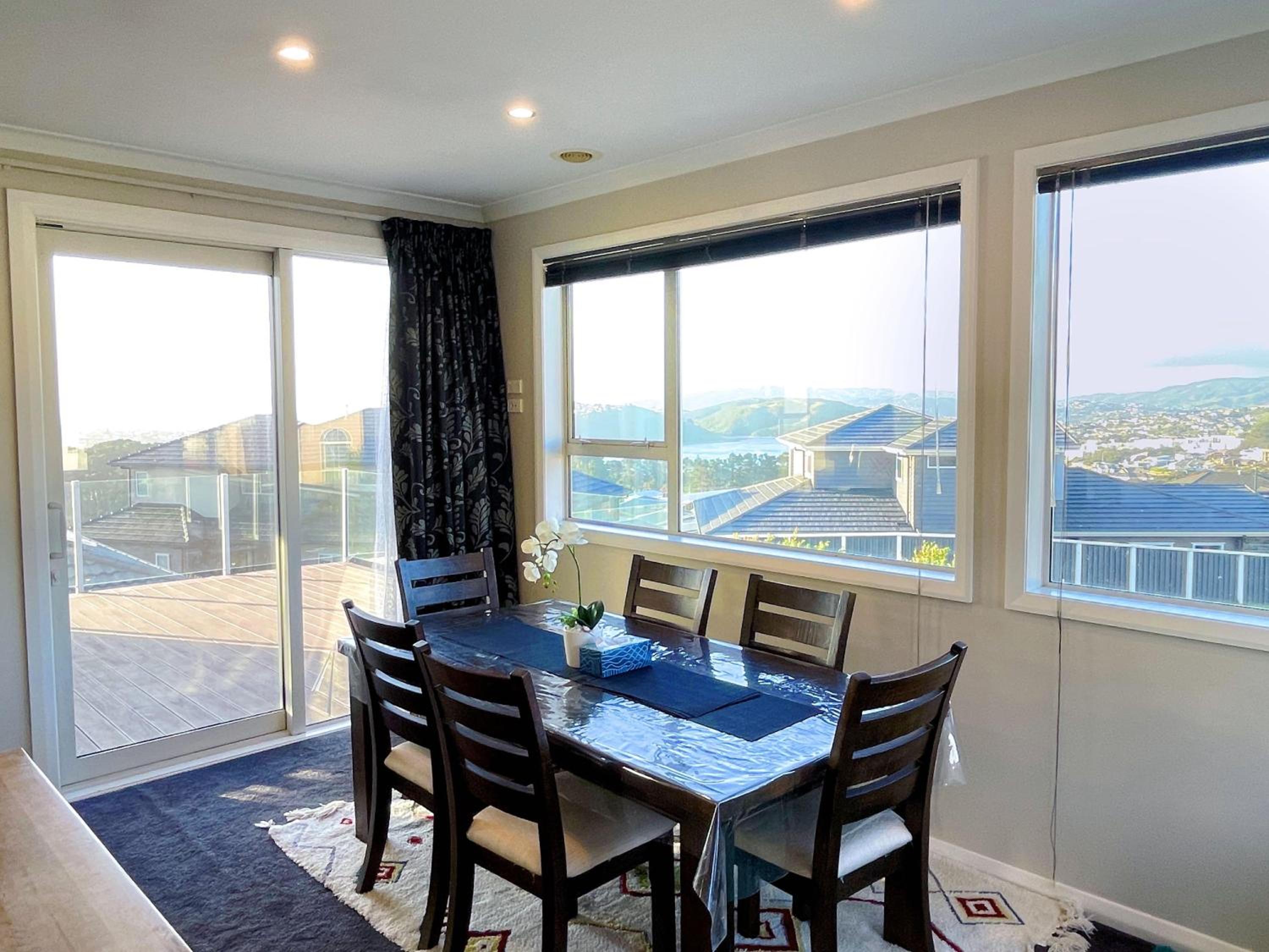 Aotea Beauty,Large, close to Adrenalin forest