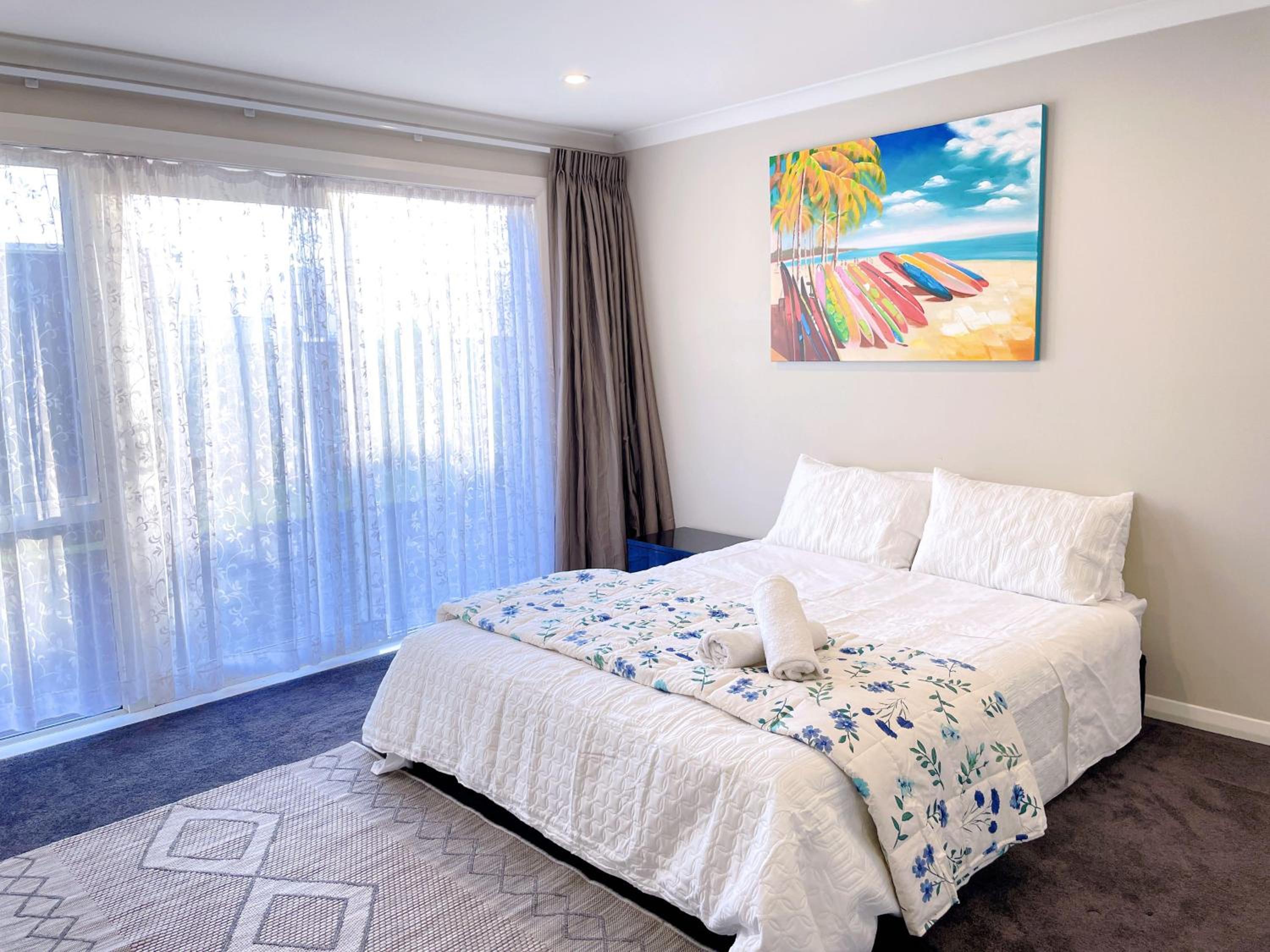 Aotea Beauty,Large, close to Adrenalin forest