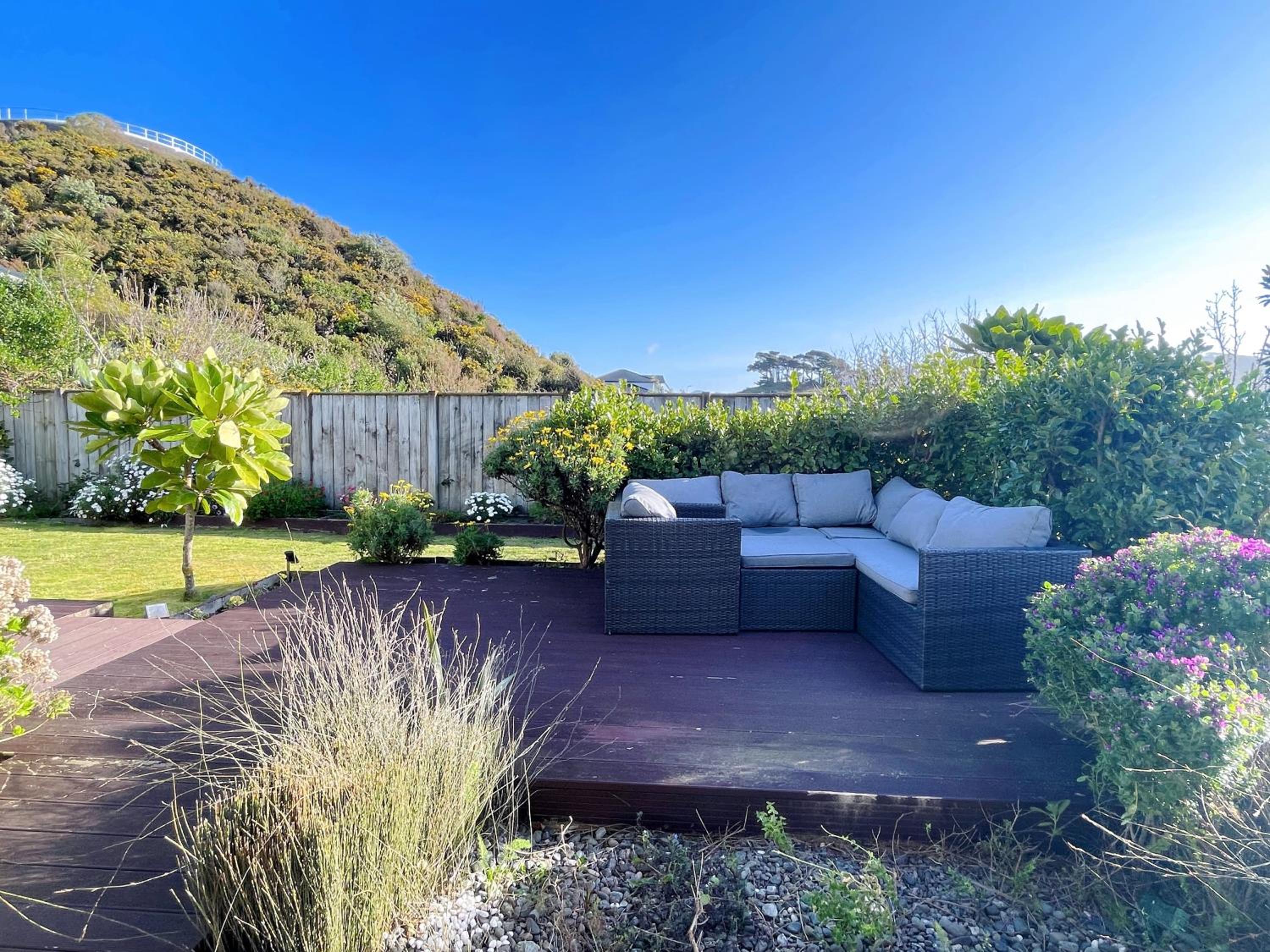 Aotea Beauty,Large, close to Adrenalin forest