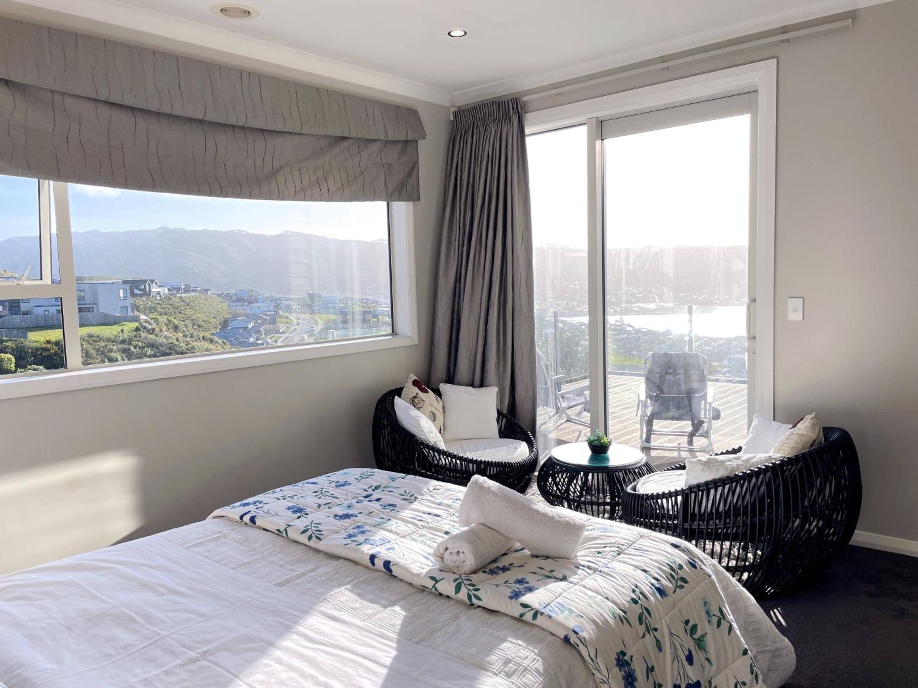 Aotea Beauty,Large, close to Adrenalin forest