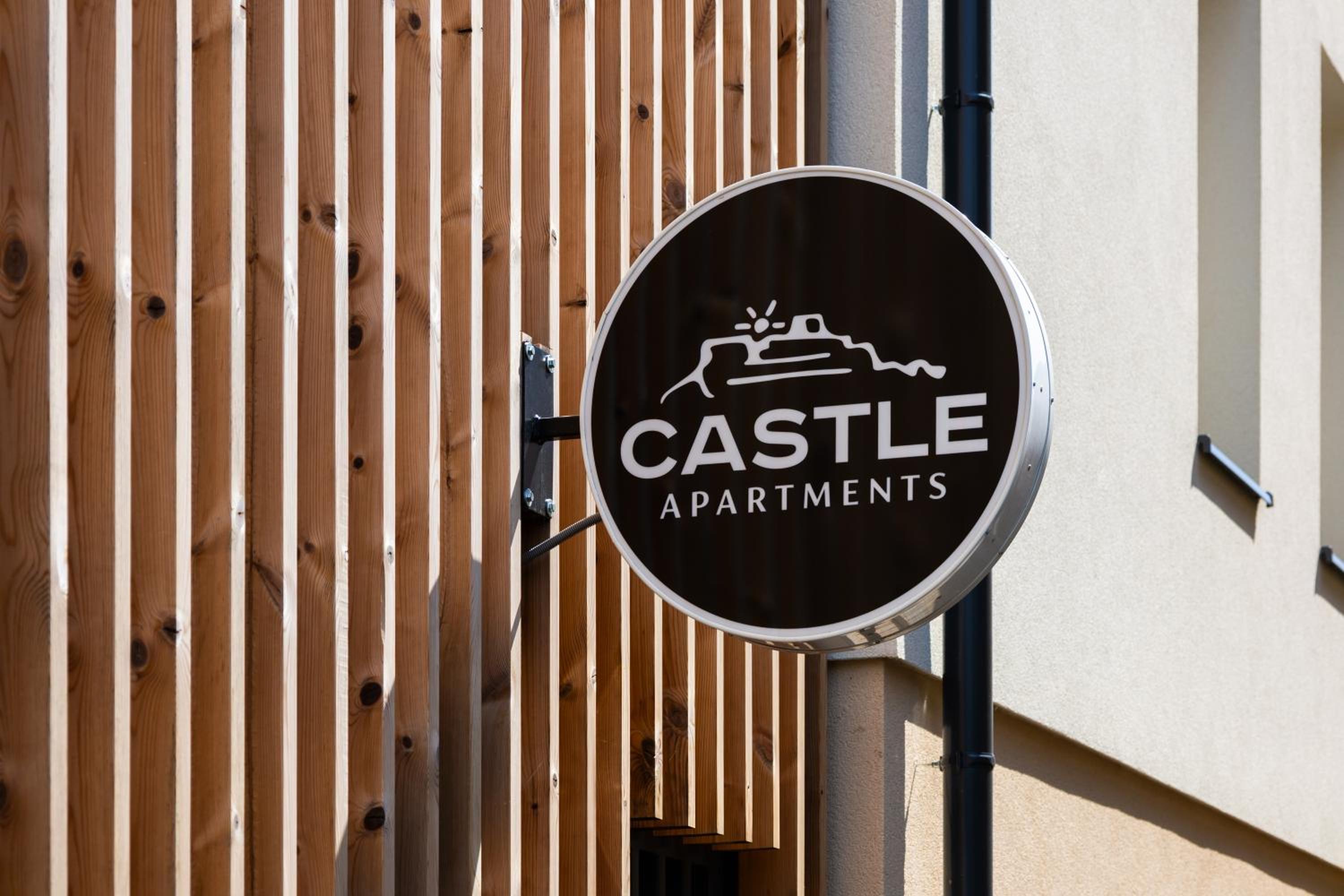 CASTLE apartments - City Center view 4