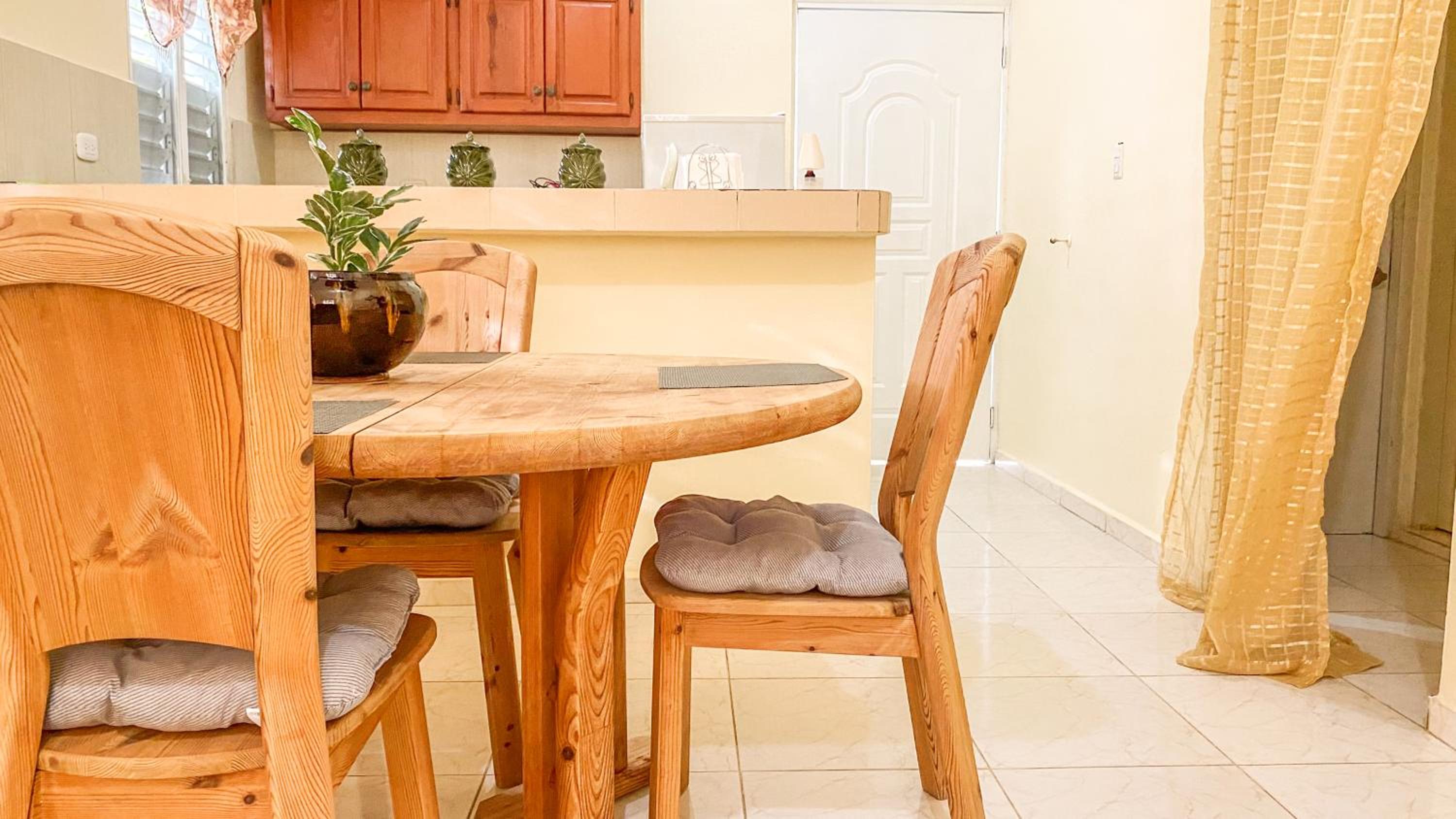 Spacious 2BR Retreat, central City view 3