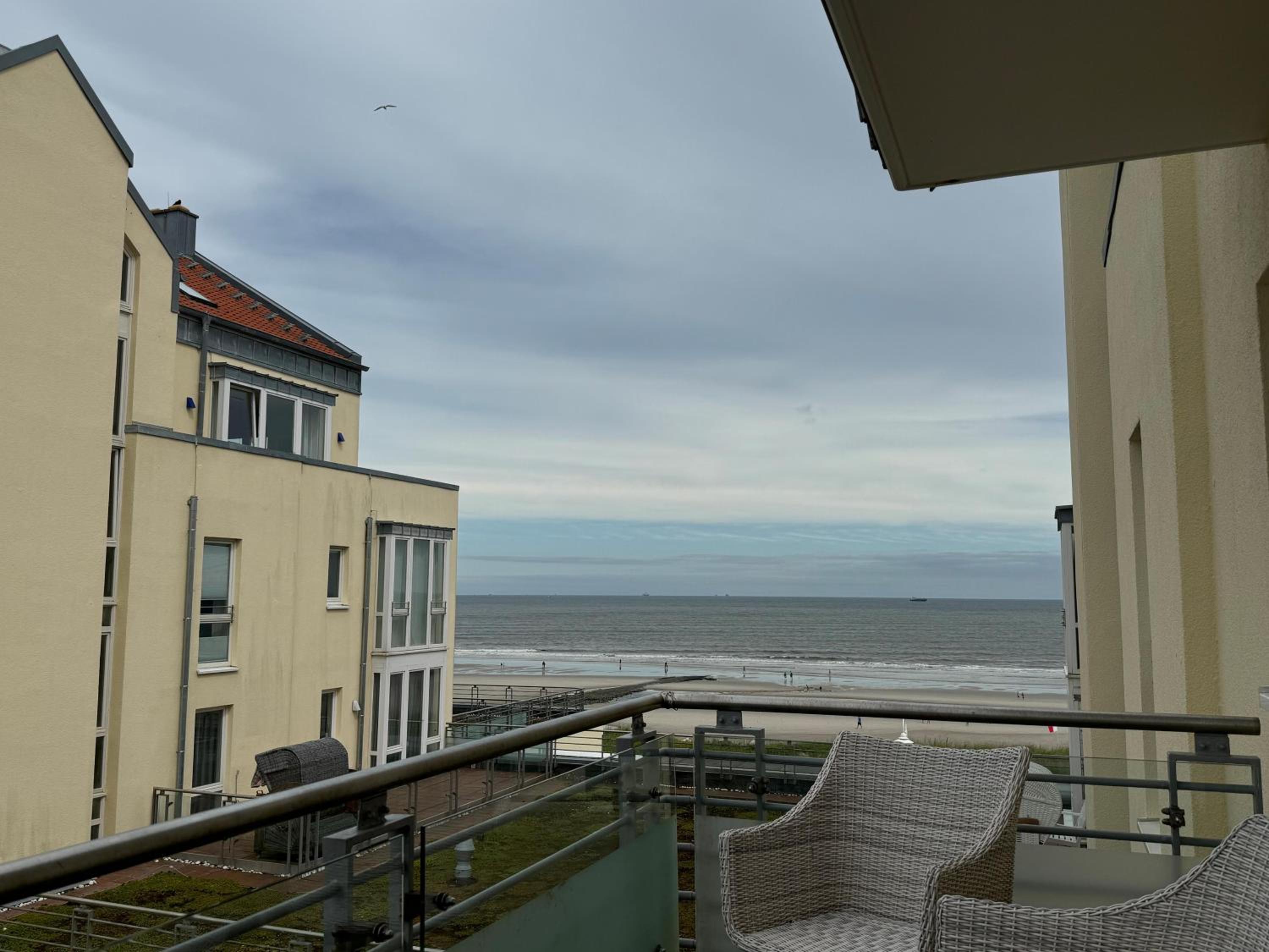 Kaiserhof Wangerooge Meeresbrise - Meerblick vom Balkon direkt am Strand