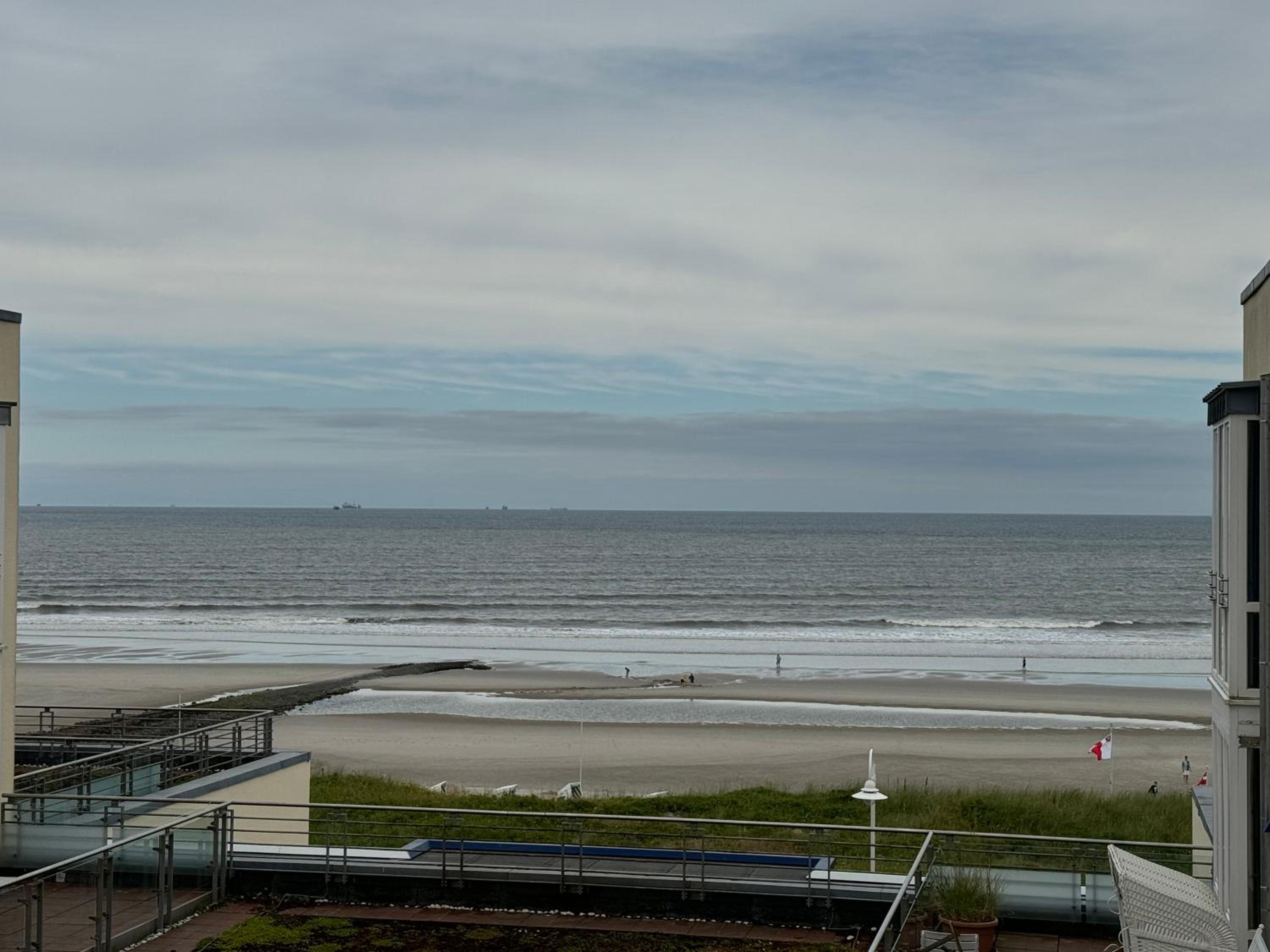Kaiserhof Wangerooge Meeresbrise - Meerblick vom Balkon direkt am Strand