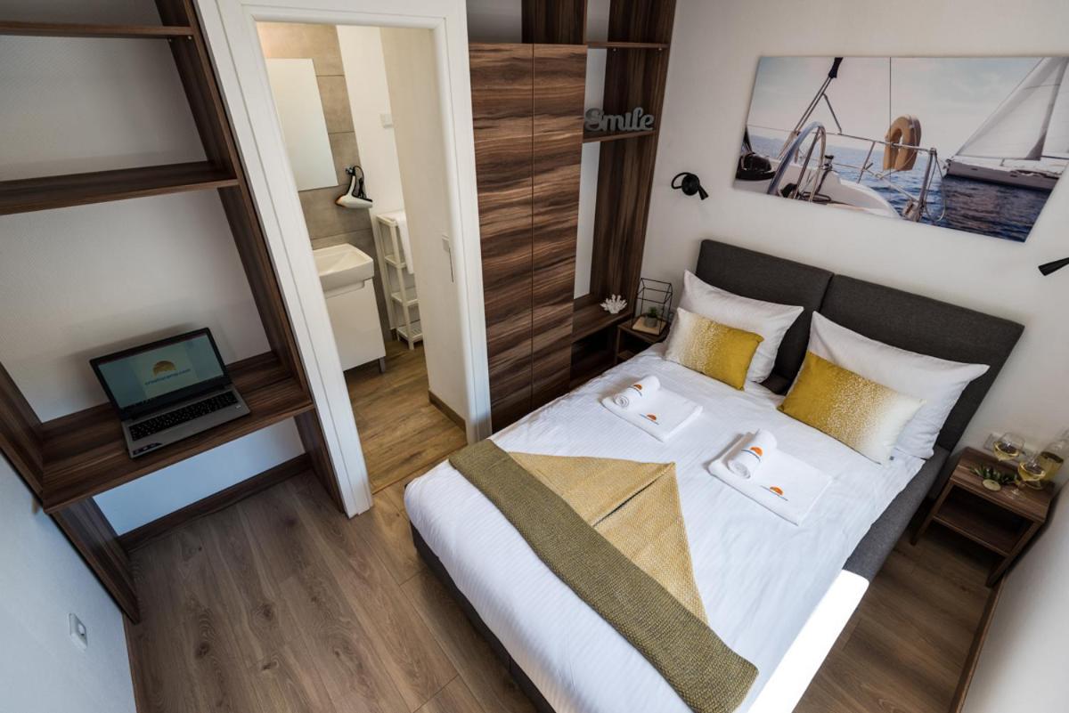 Croatia Camp Premium