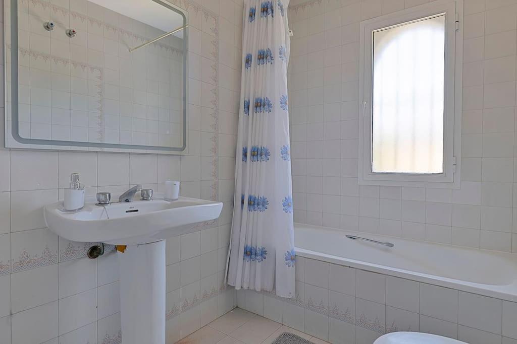 Marbella, Close to the Beach, Shared Pool, 5 Bedrooms view 5