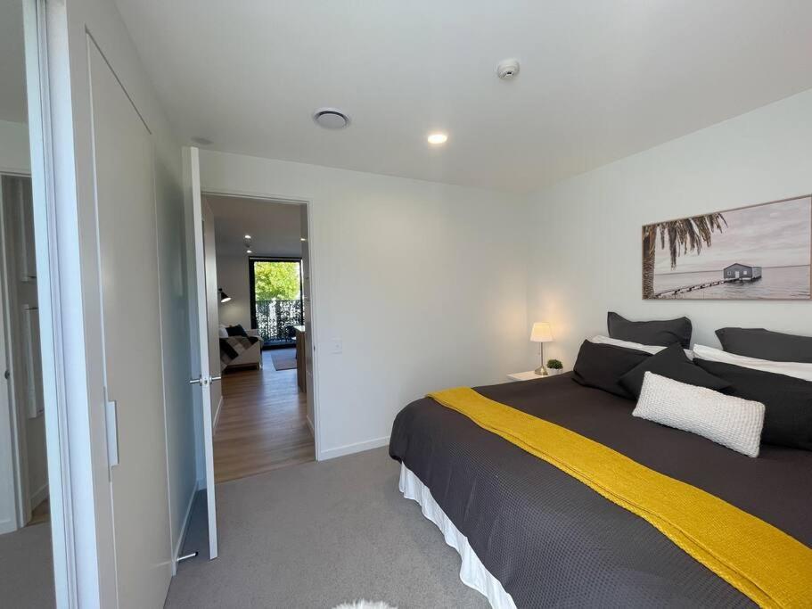 Modern Central Living
