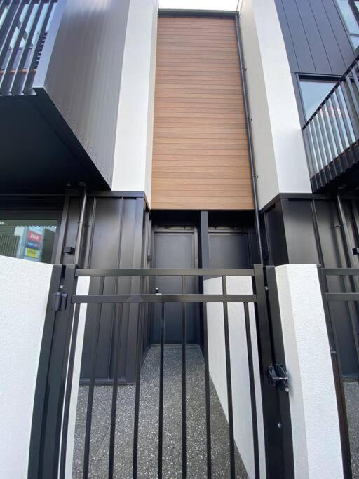 Modern Central Living