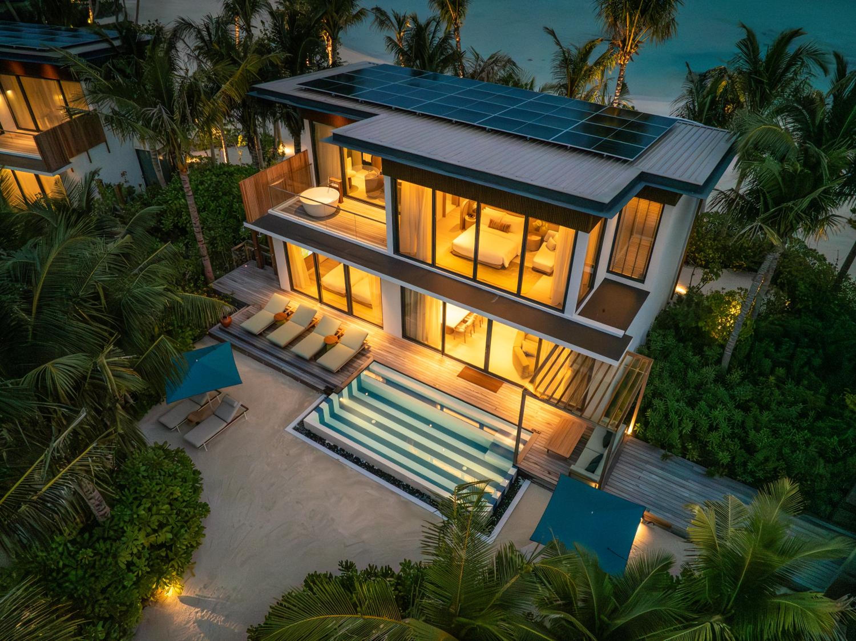 SO/ Maldives